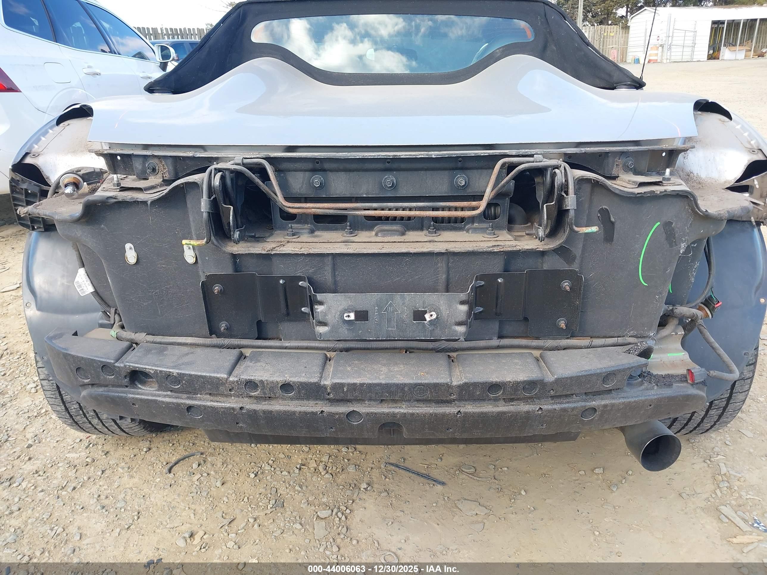 PONTIAC SOLSTICE image 6