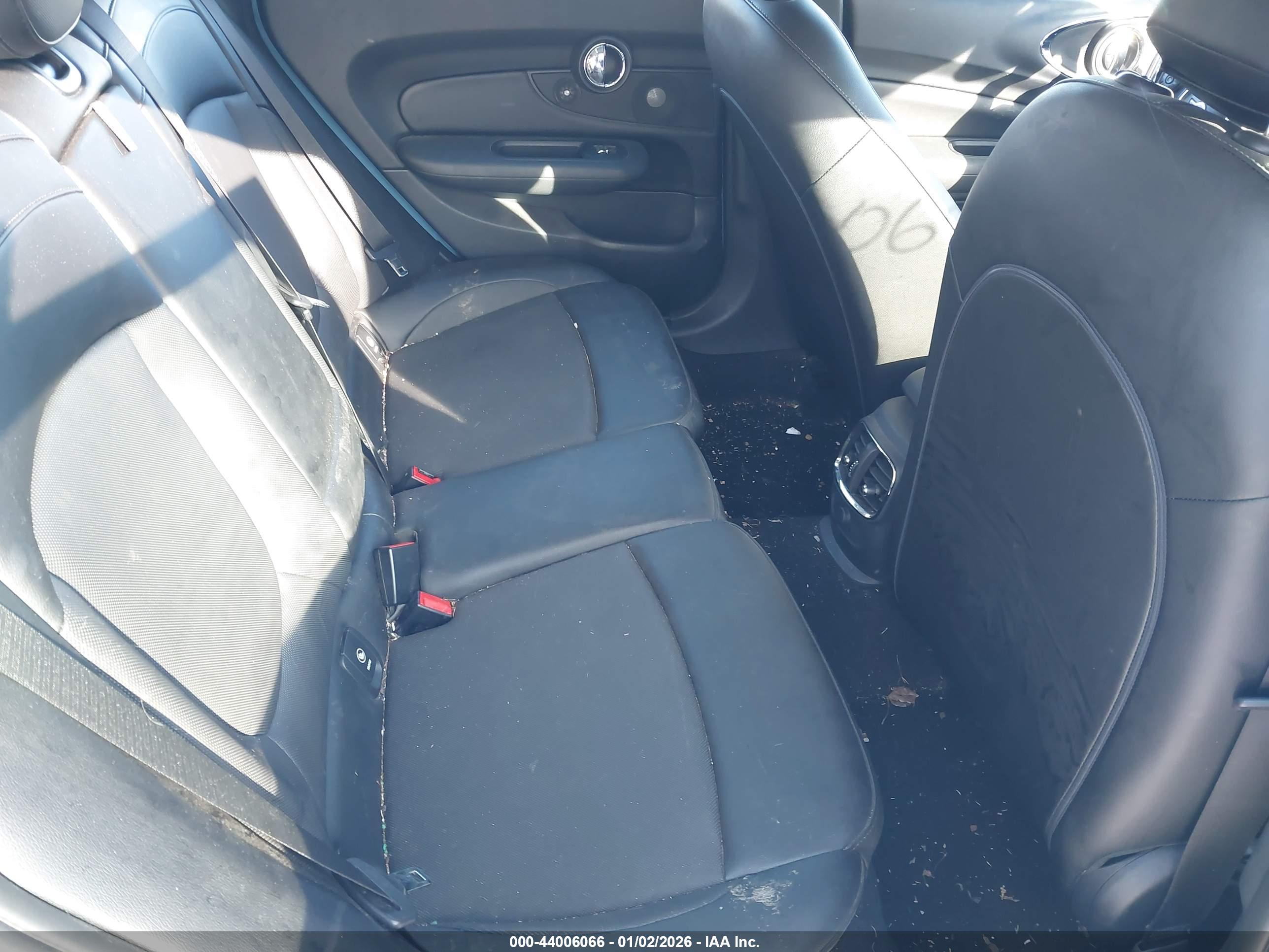 MINI CLUBMAN image 8