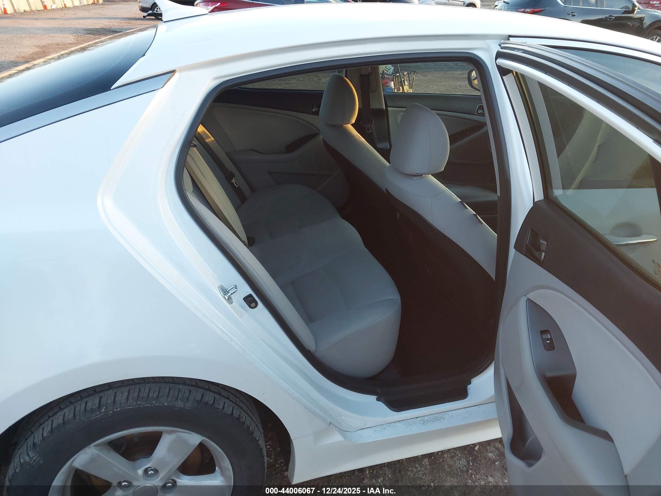 KIA OPTIMA image 8