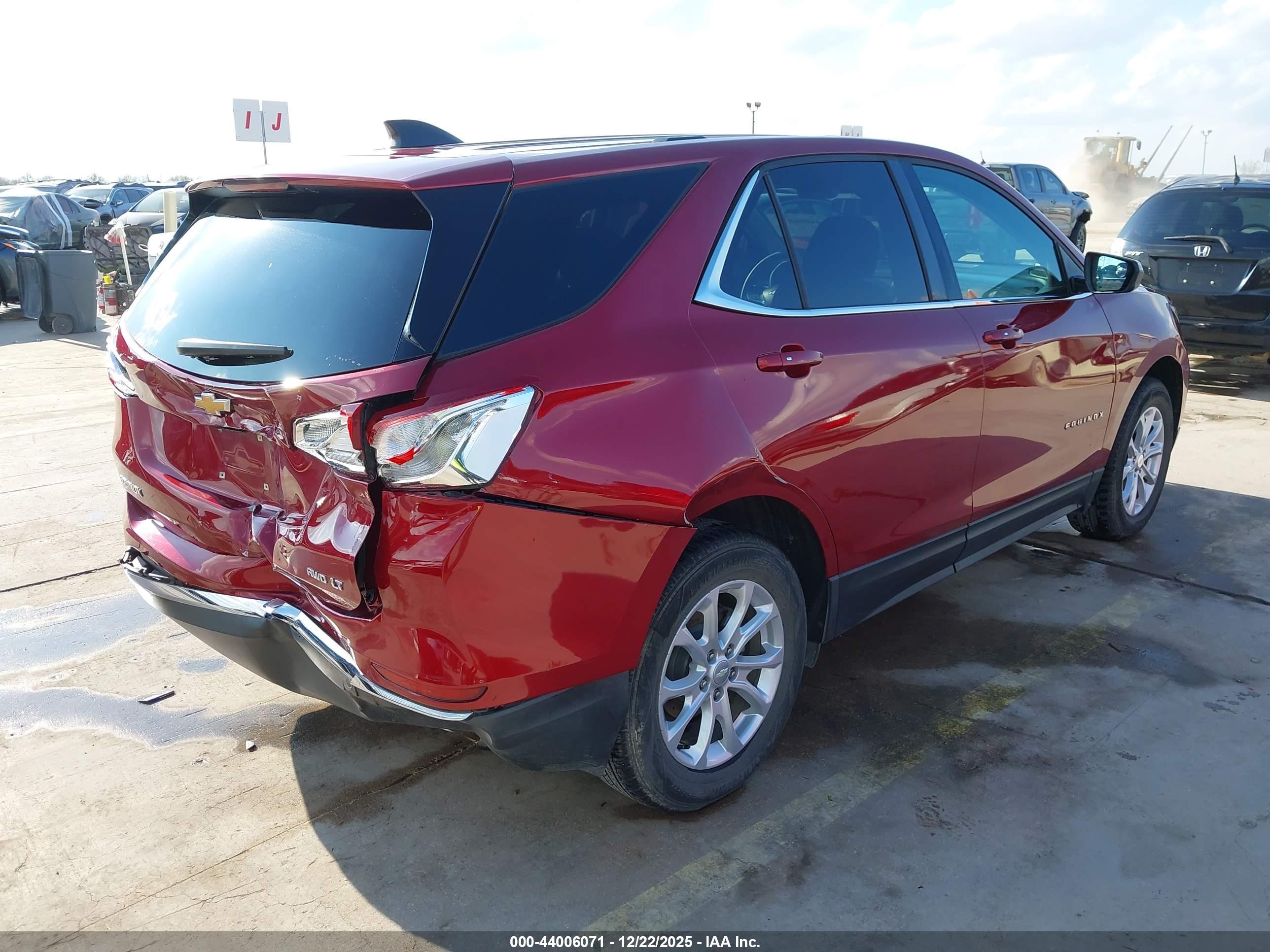 CHEVROLET EQUINOX image 4