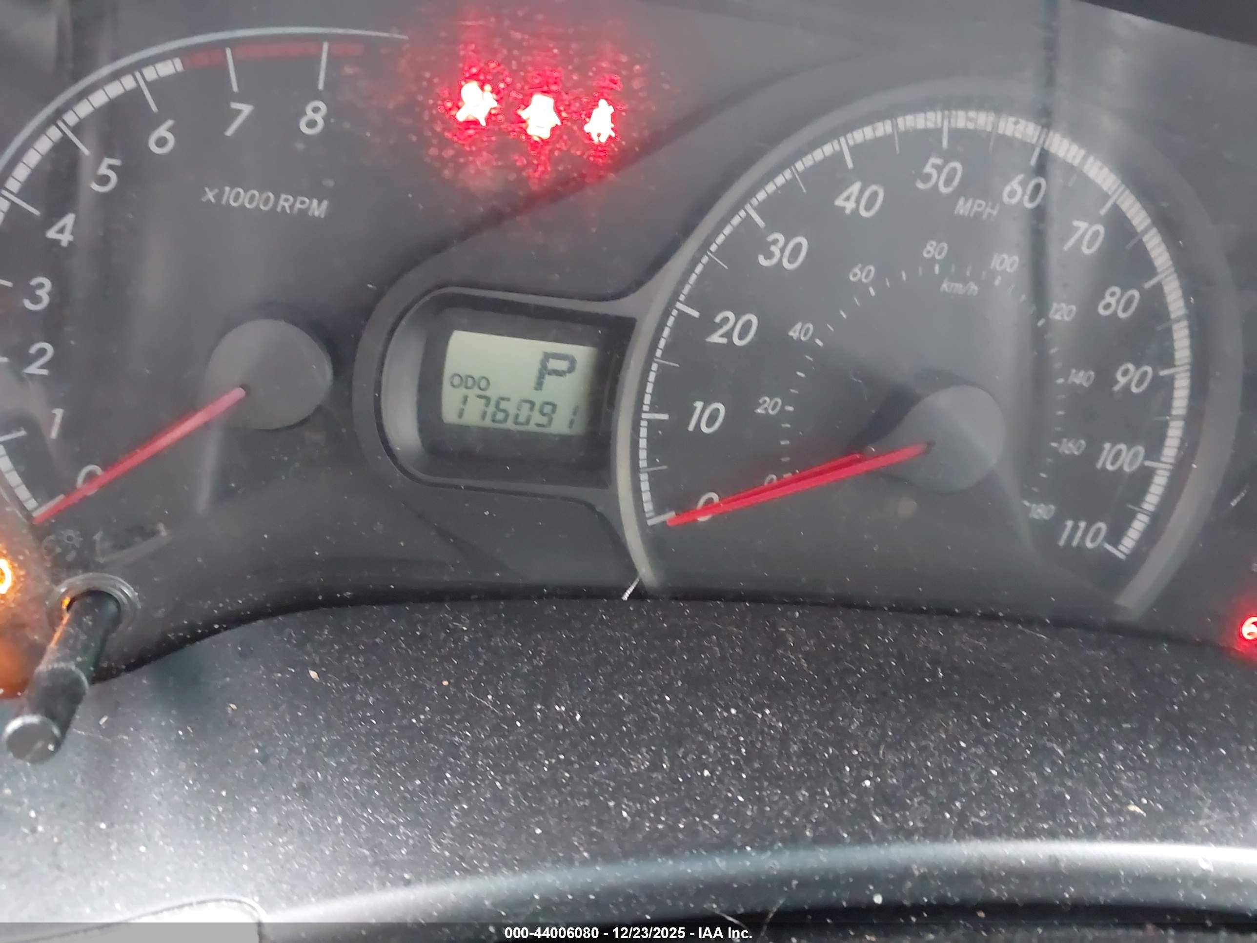 TOYOTA SIENNA image 7