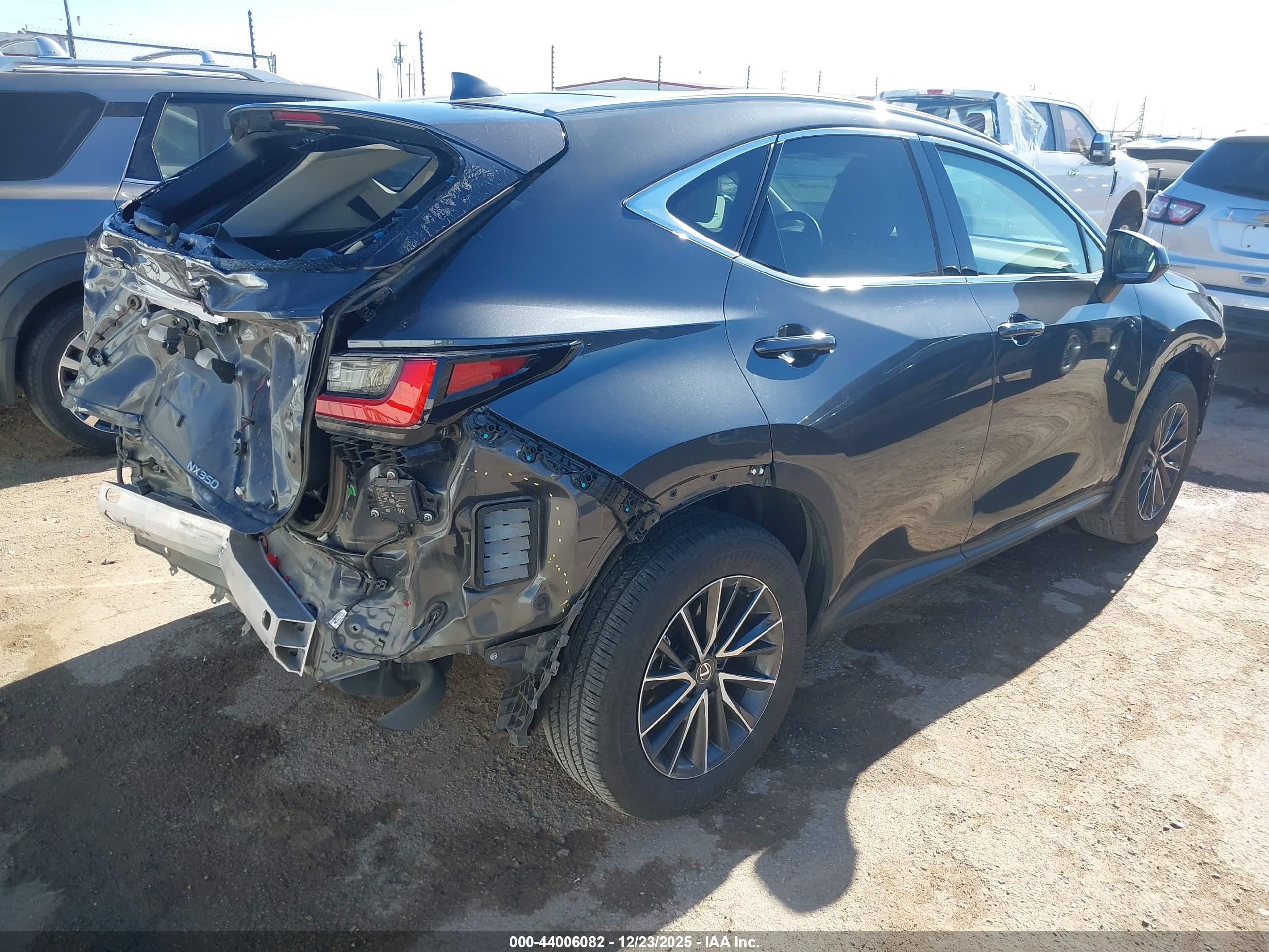 LEXUS NX image 4