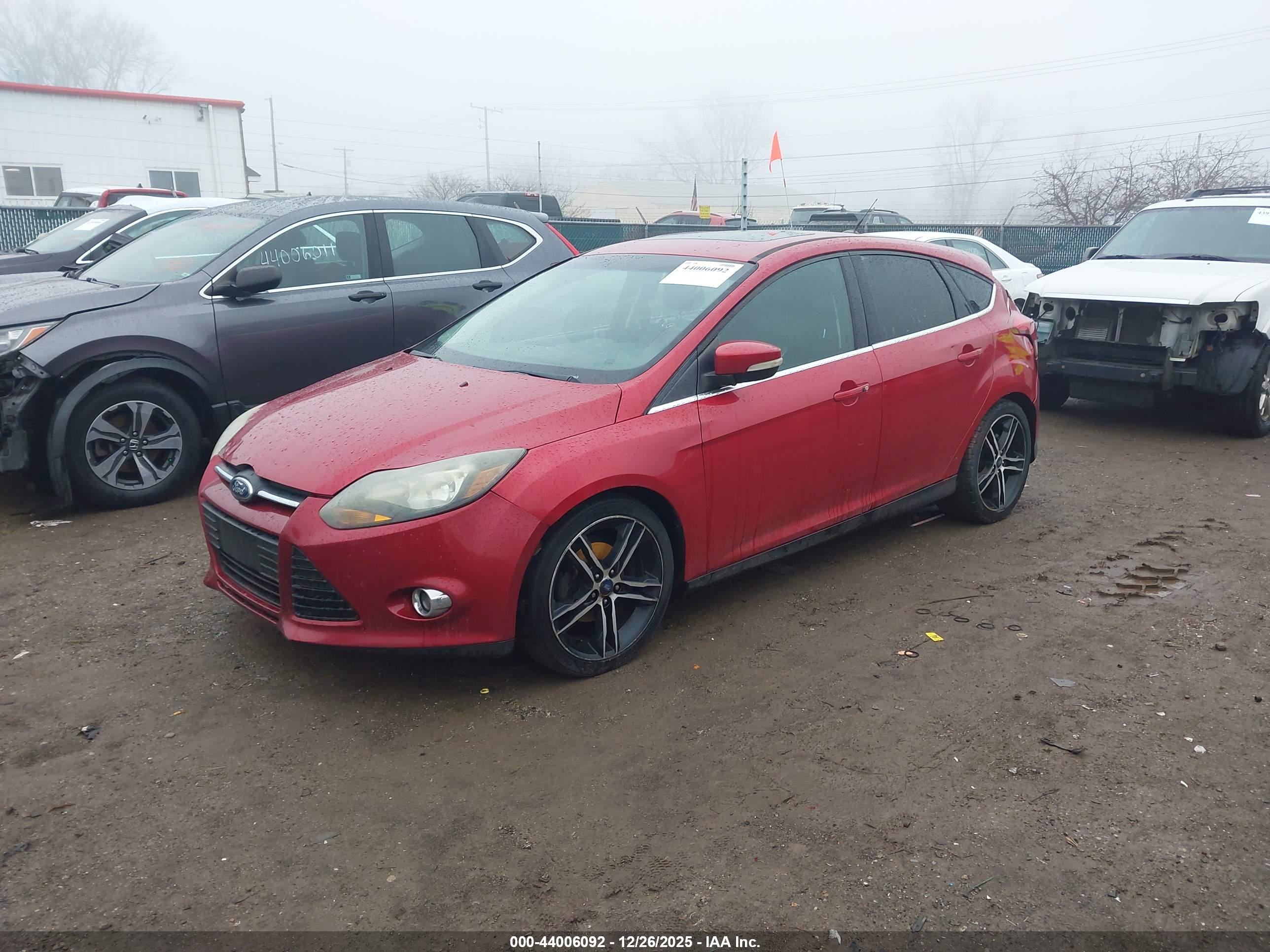 FORD FOCUS image 2
