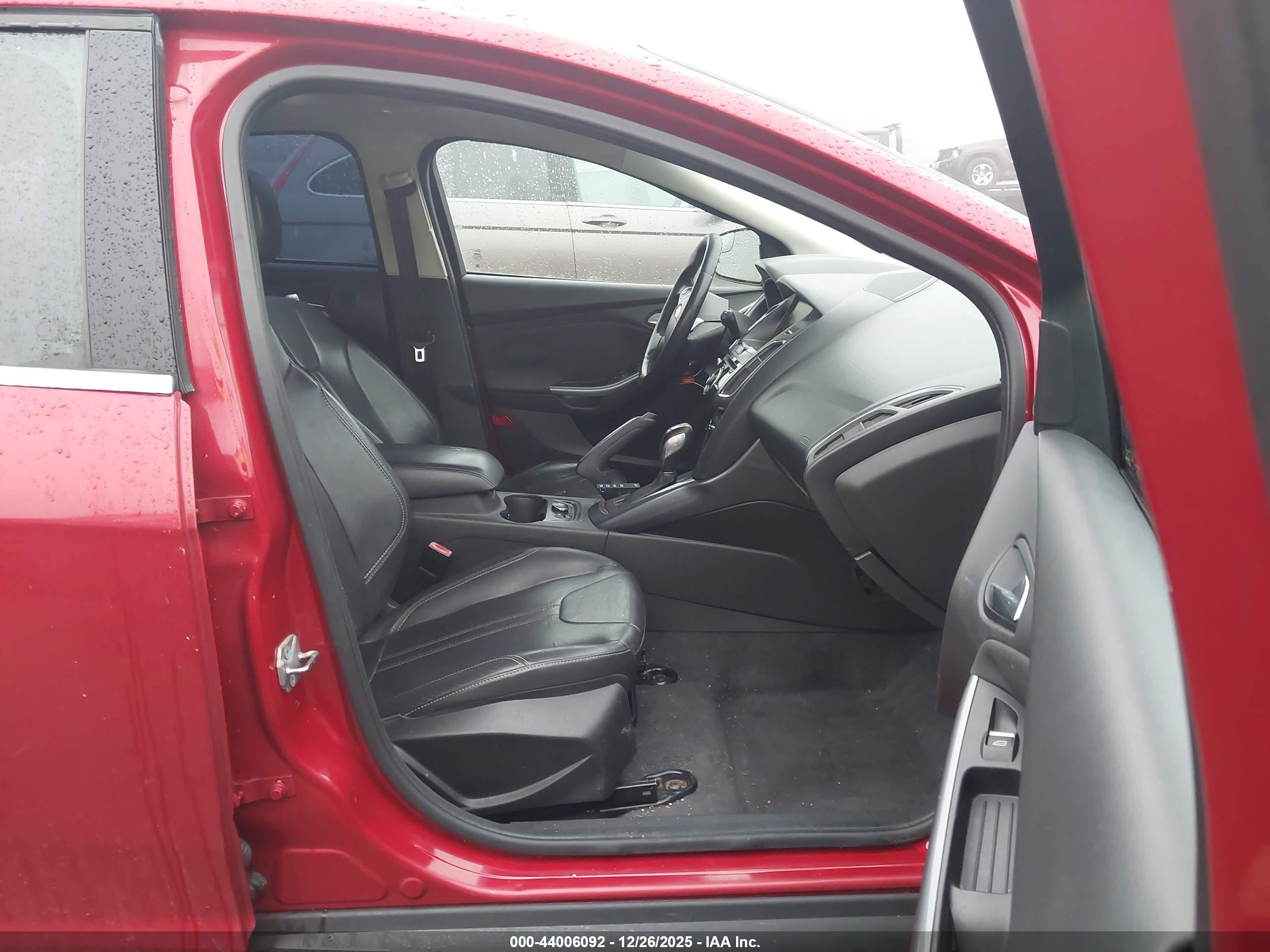 FORD FOCUS image 5