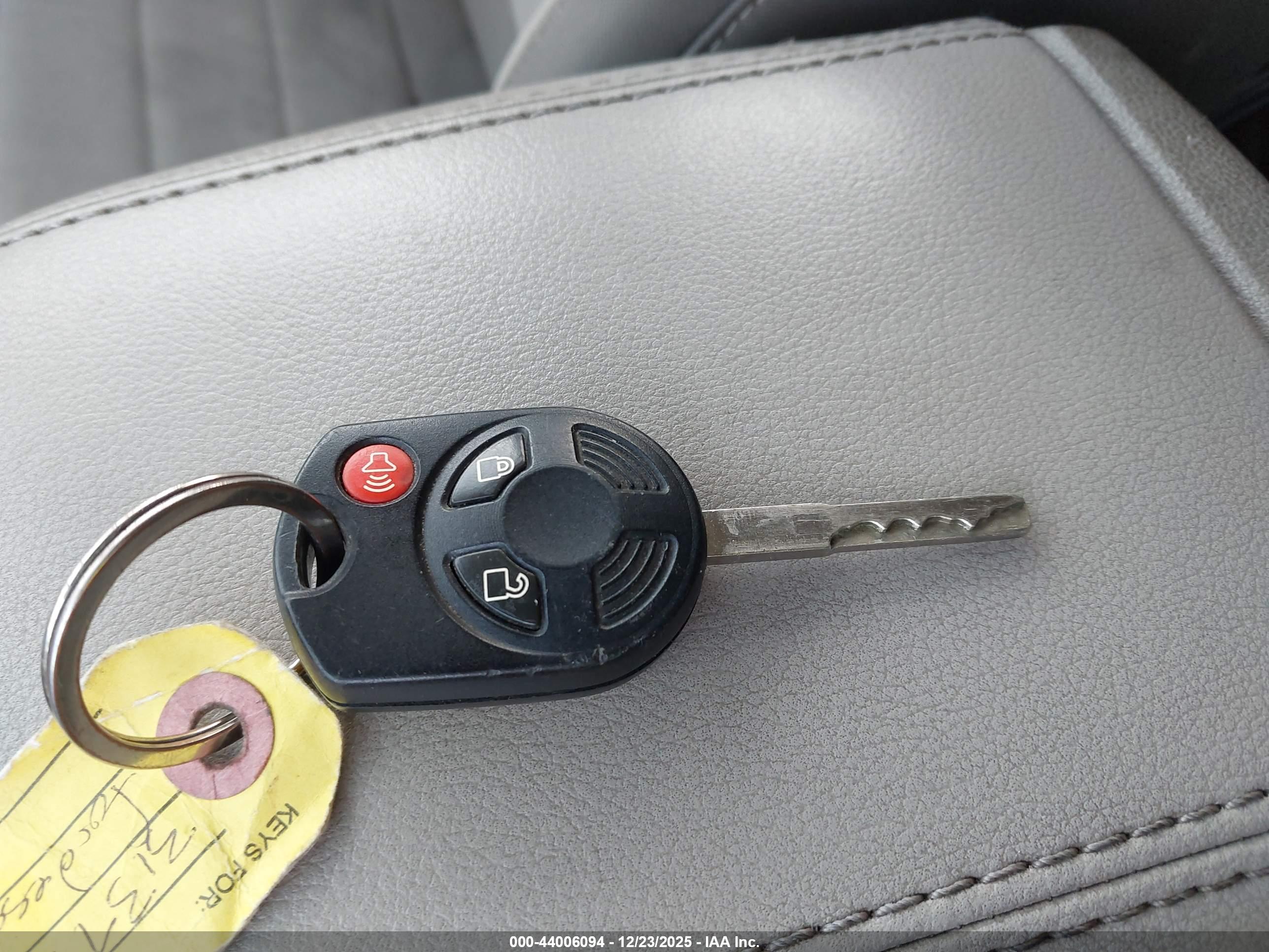 FORD ESCAPE image 11