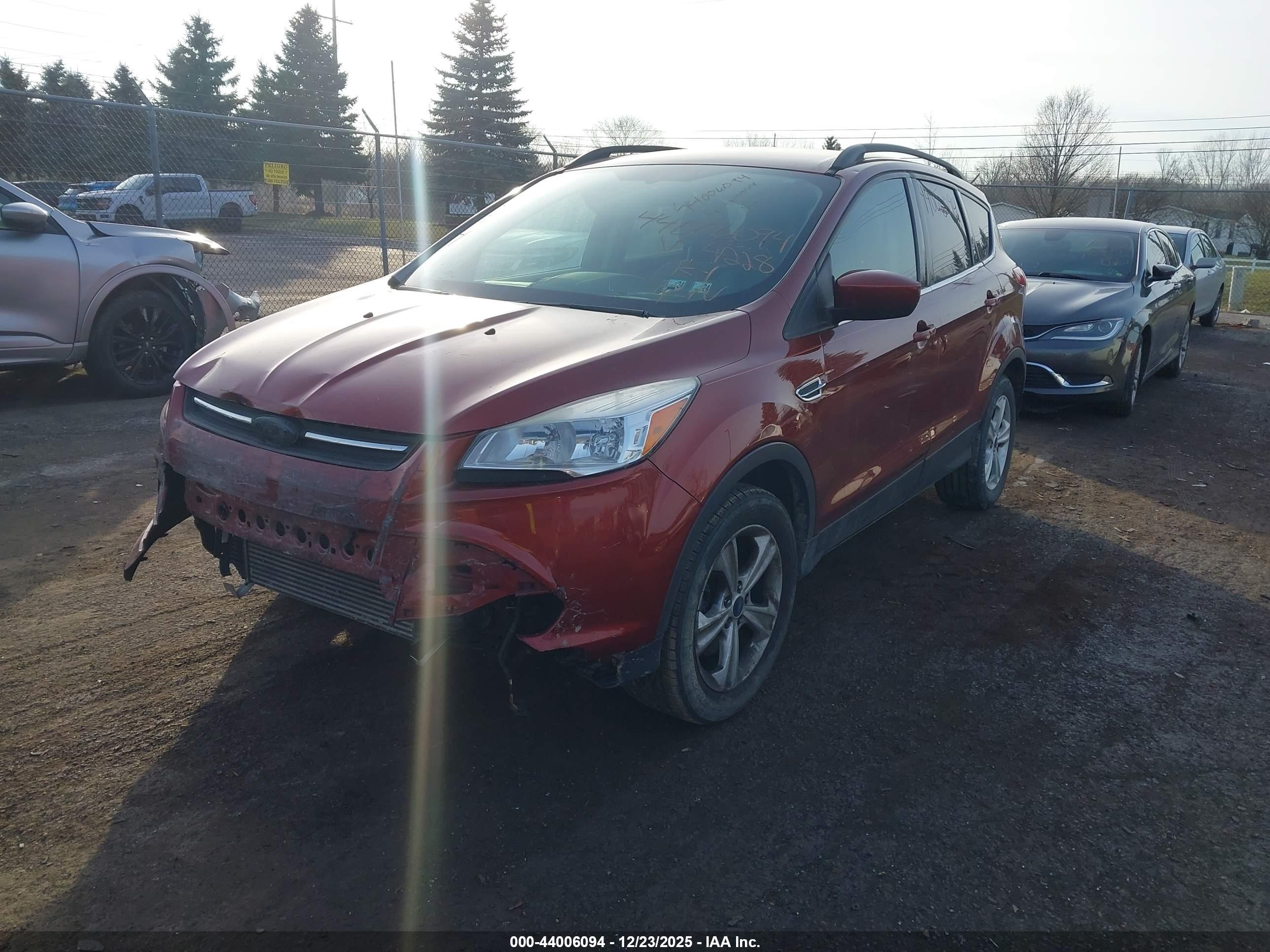 FORD ESCAPE image 2