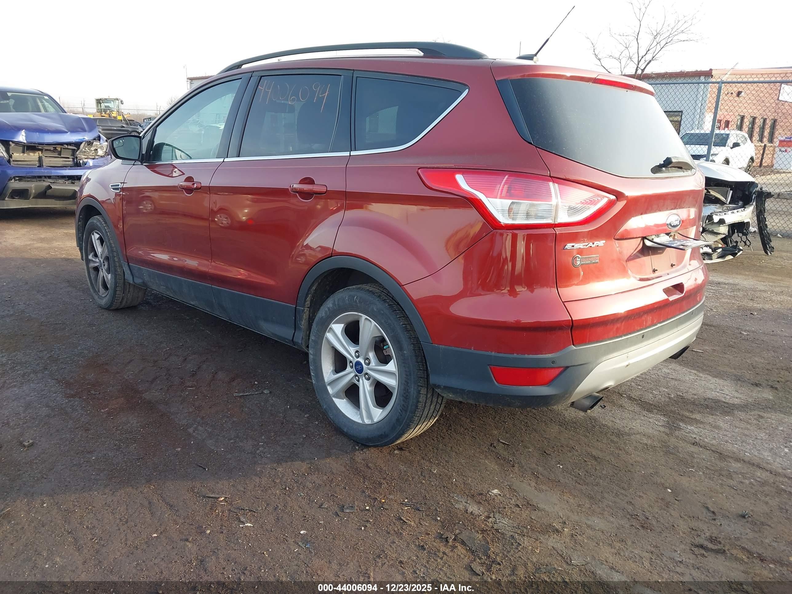 FORD ESCAPE image 3