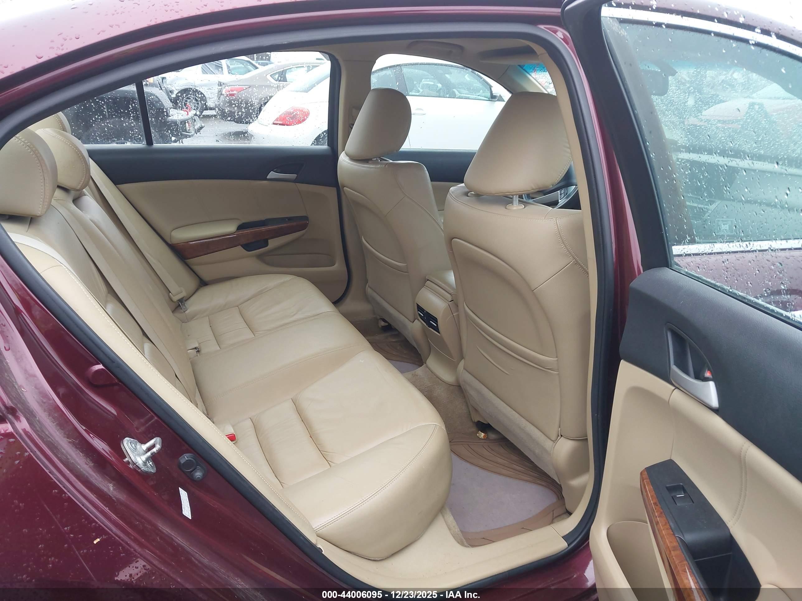 HONDA ACCORD image 8