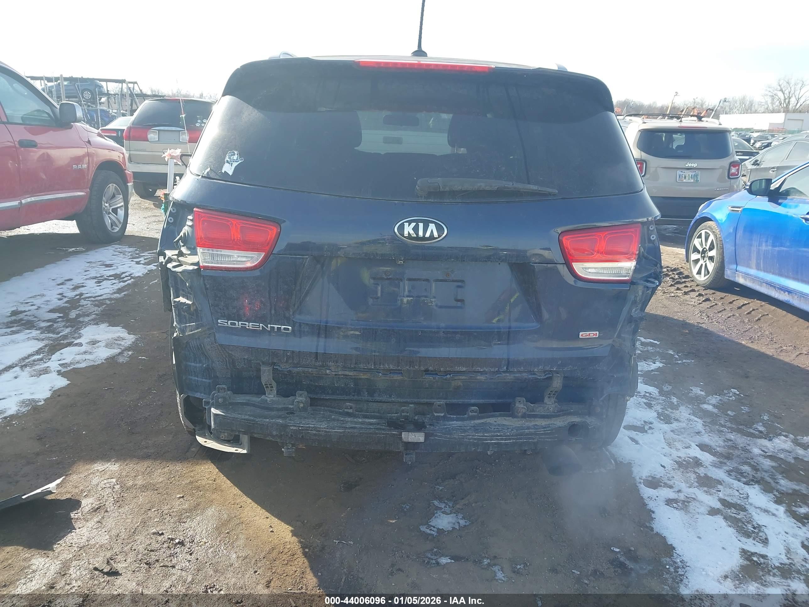 KIA SORENTO image 6