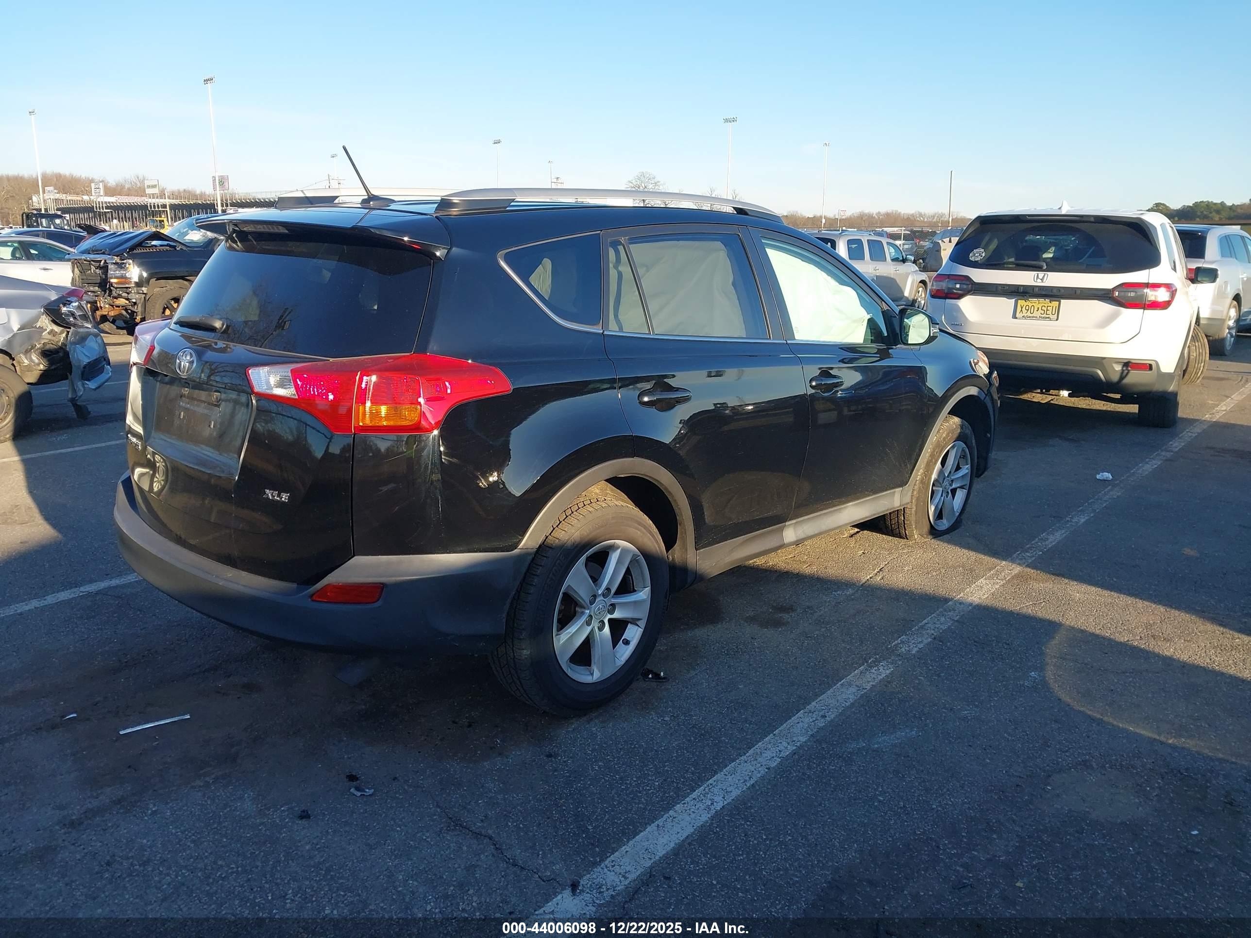 TOYOTA RAV4 image 4