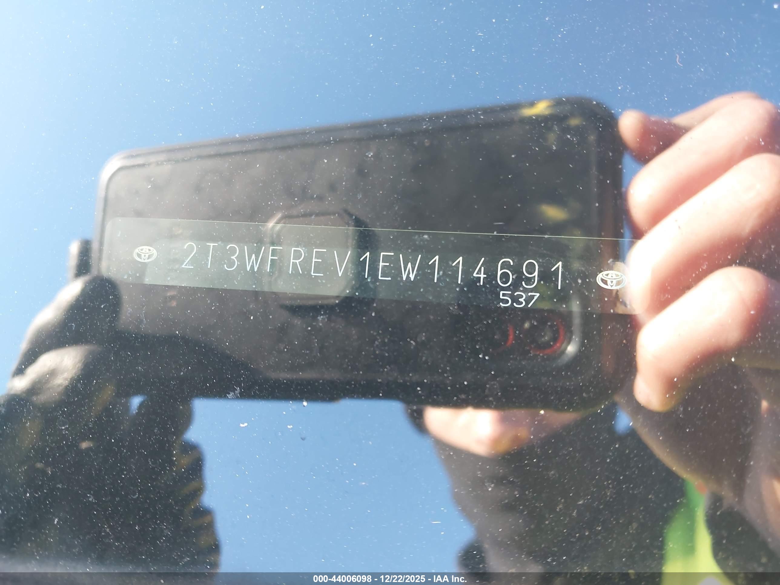 TOYOTA RAV4 image 9