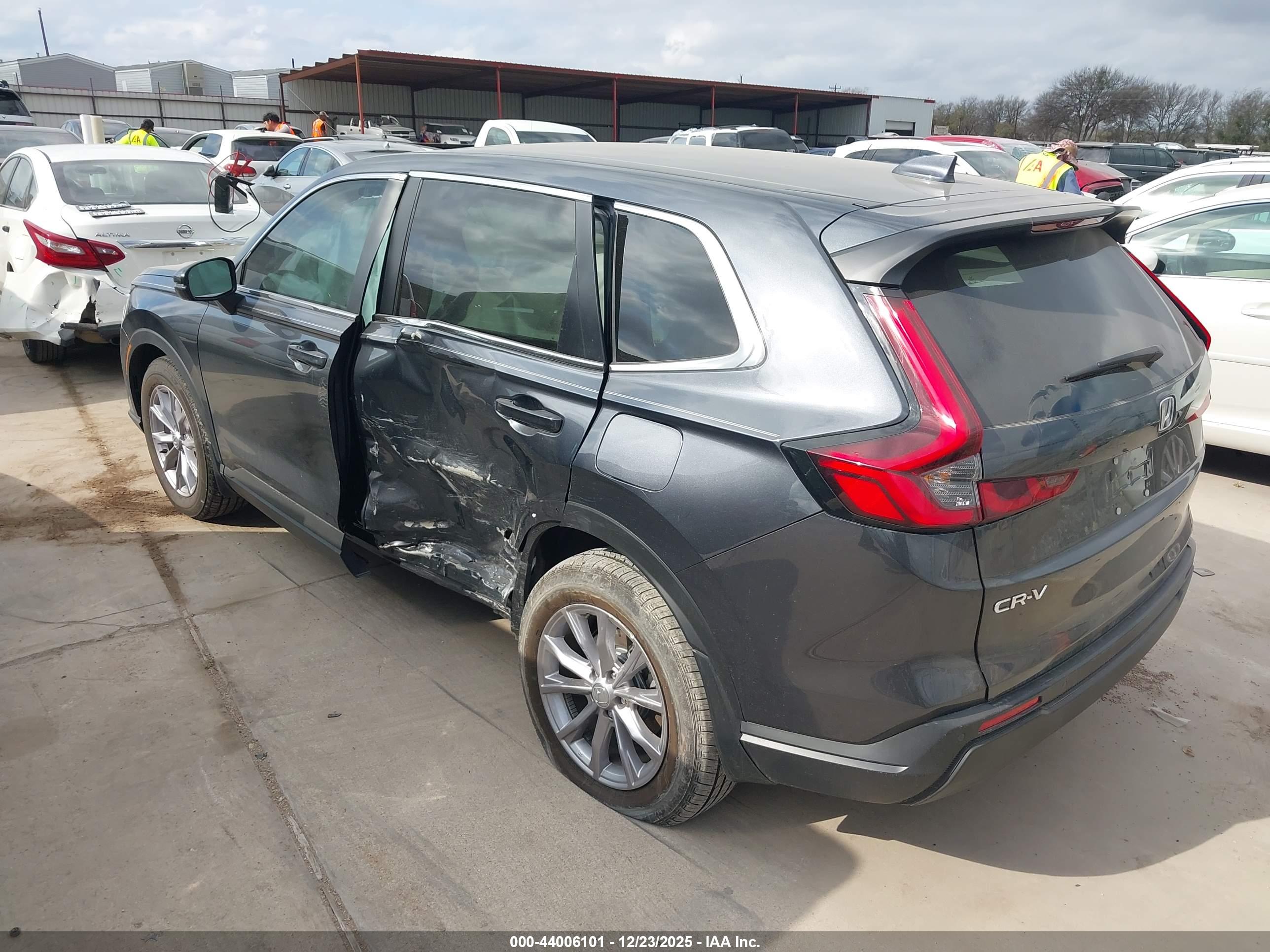 HONDA CR-V image 3