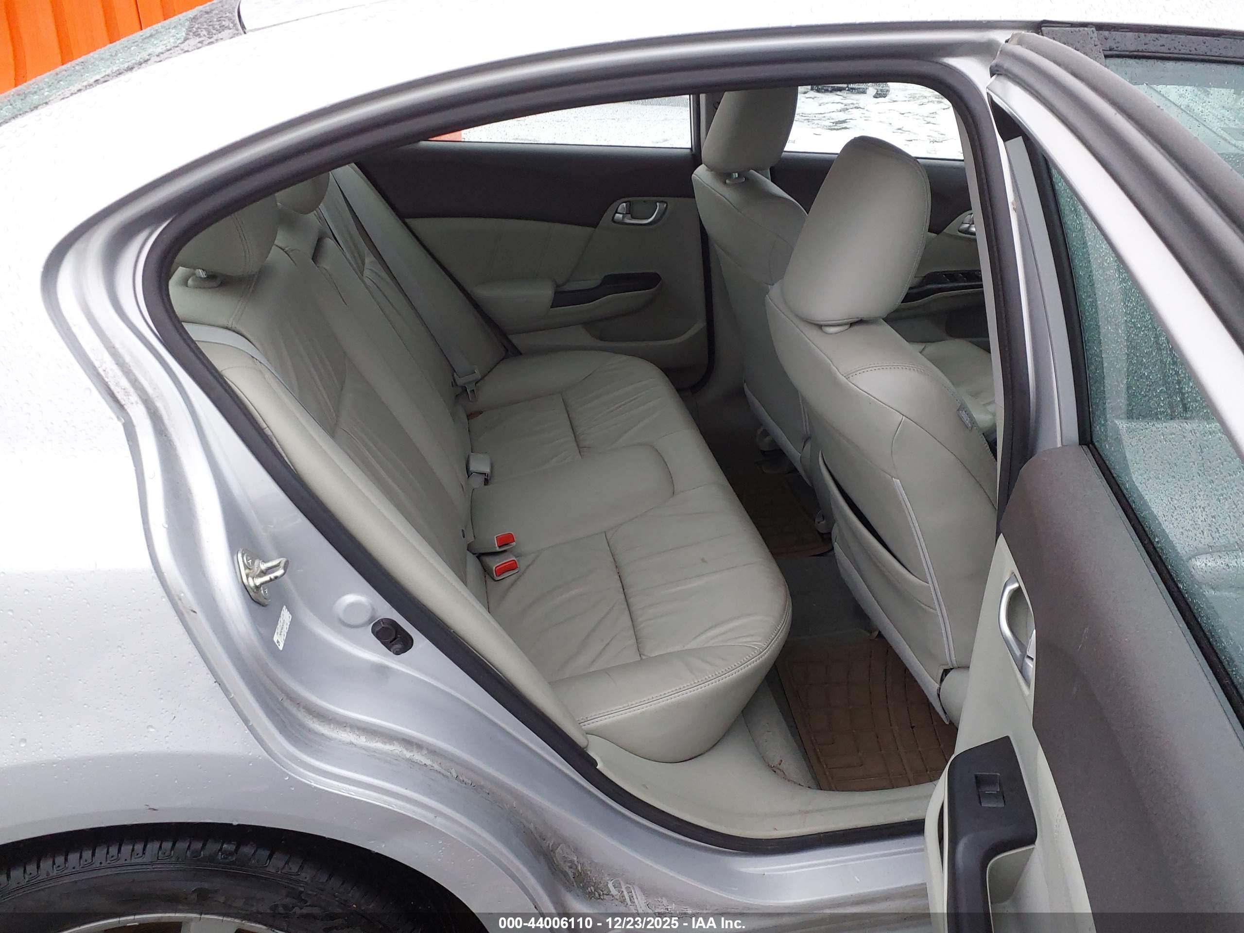 HONDA CIVIC image 8