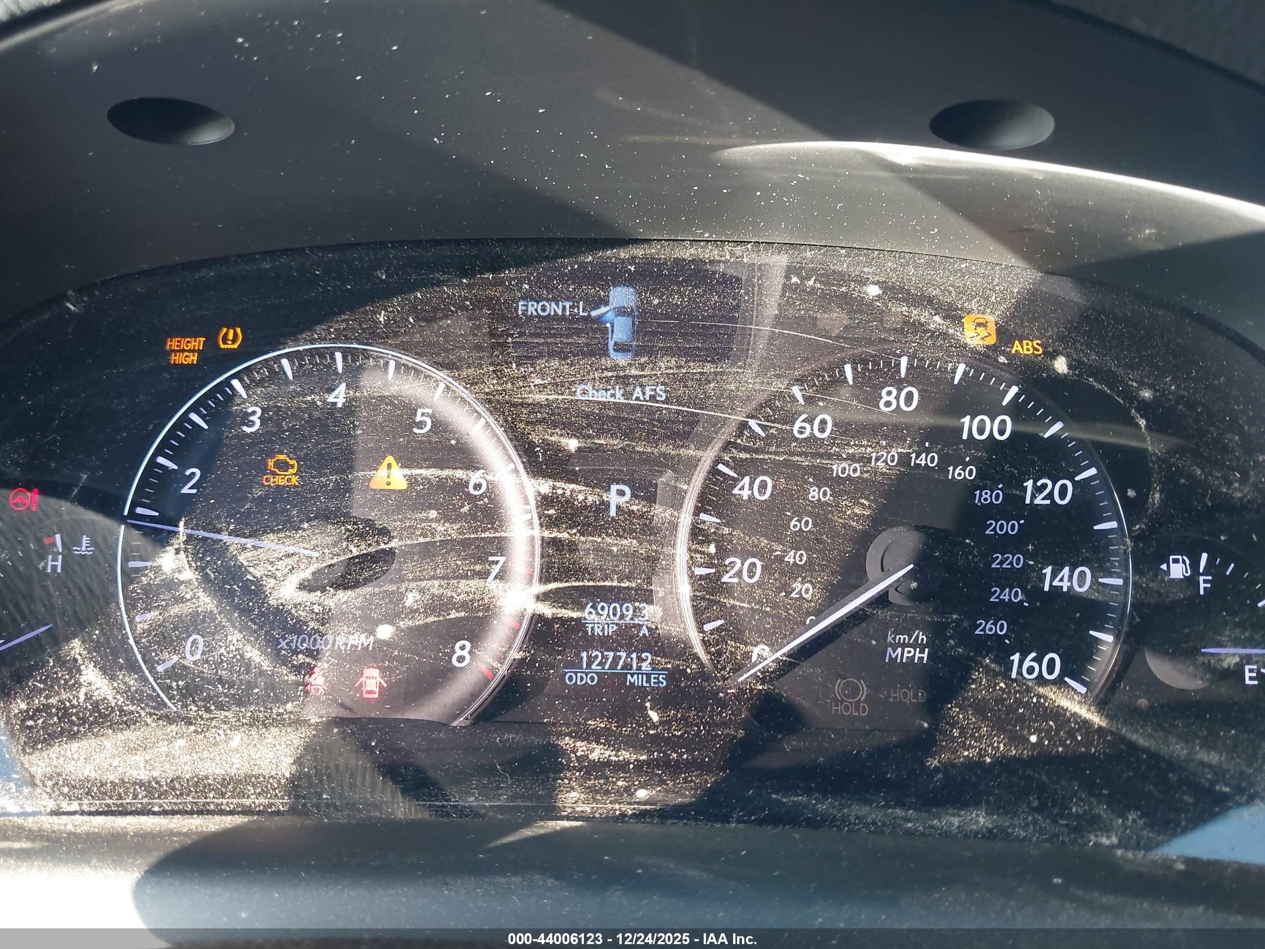 LEXUS LS image 7