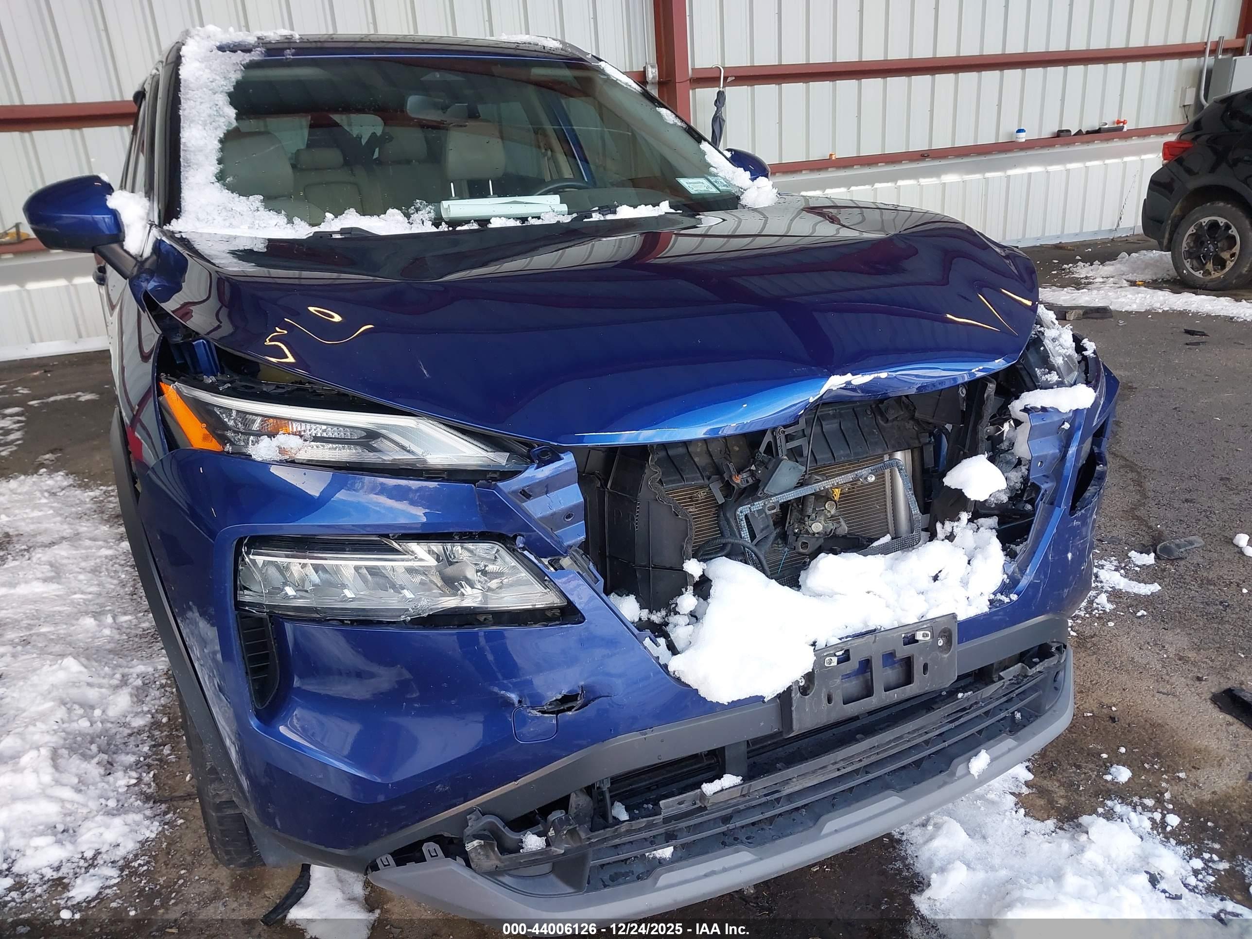 NISSAN ROGUE image 6