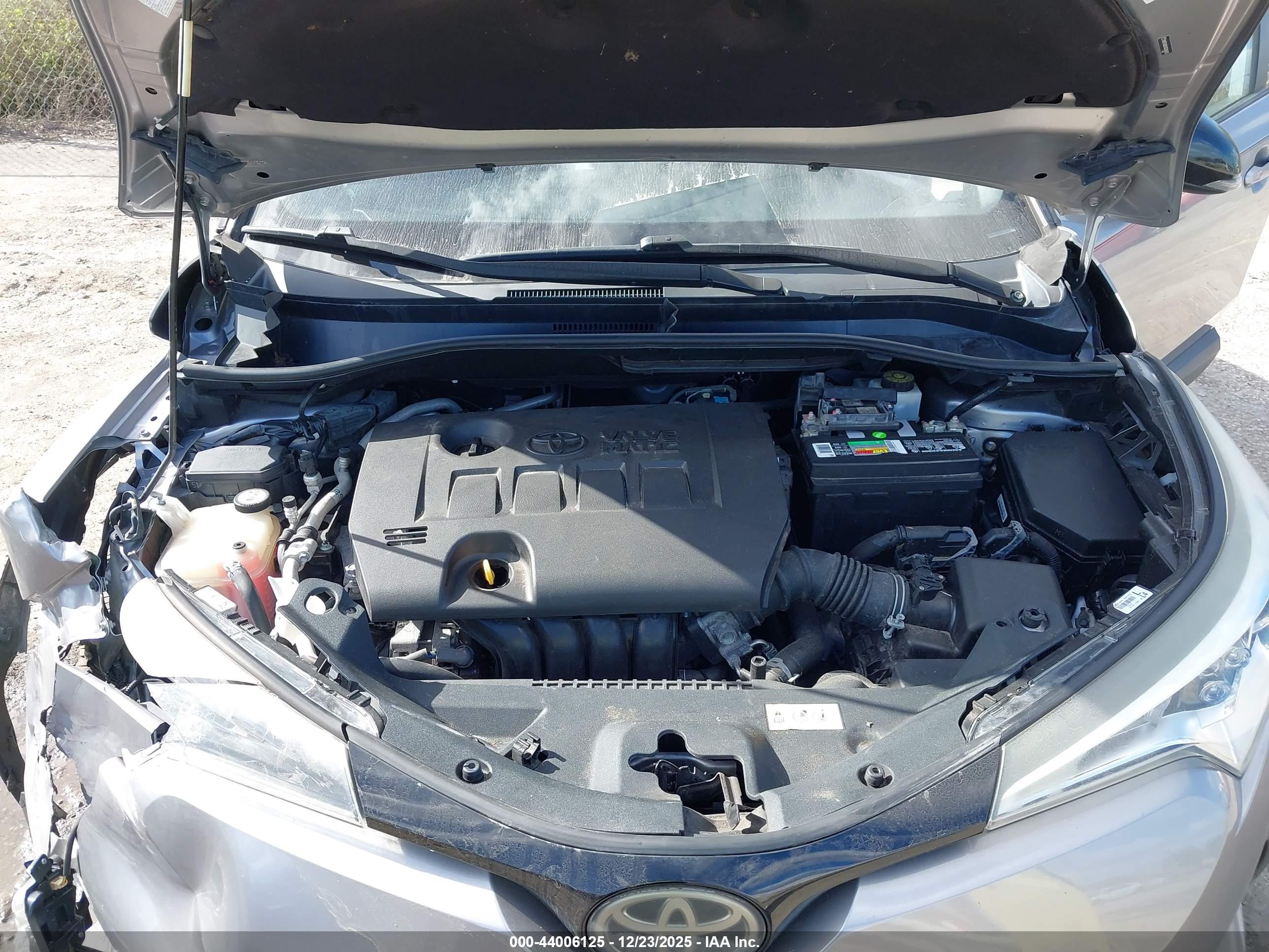 TOYOTA C-HR image 10
