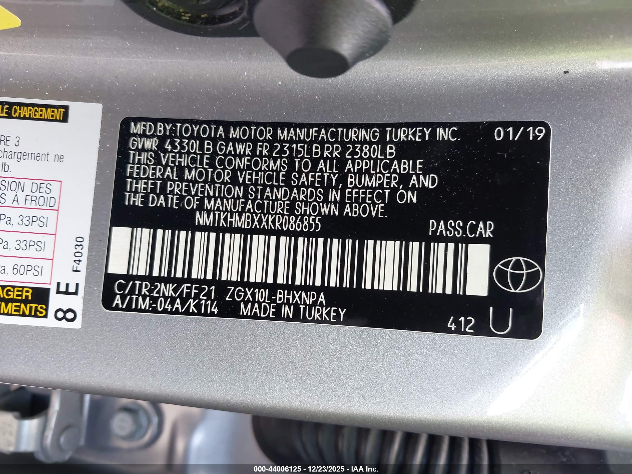 TOYOTA C-HR image 9