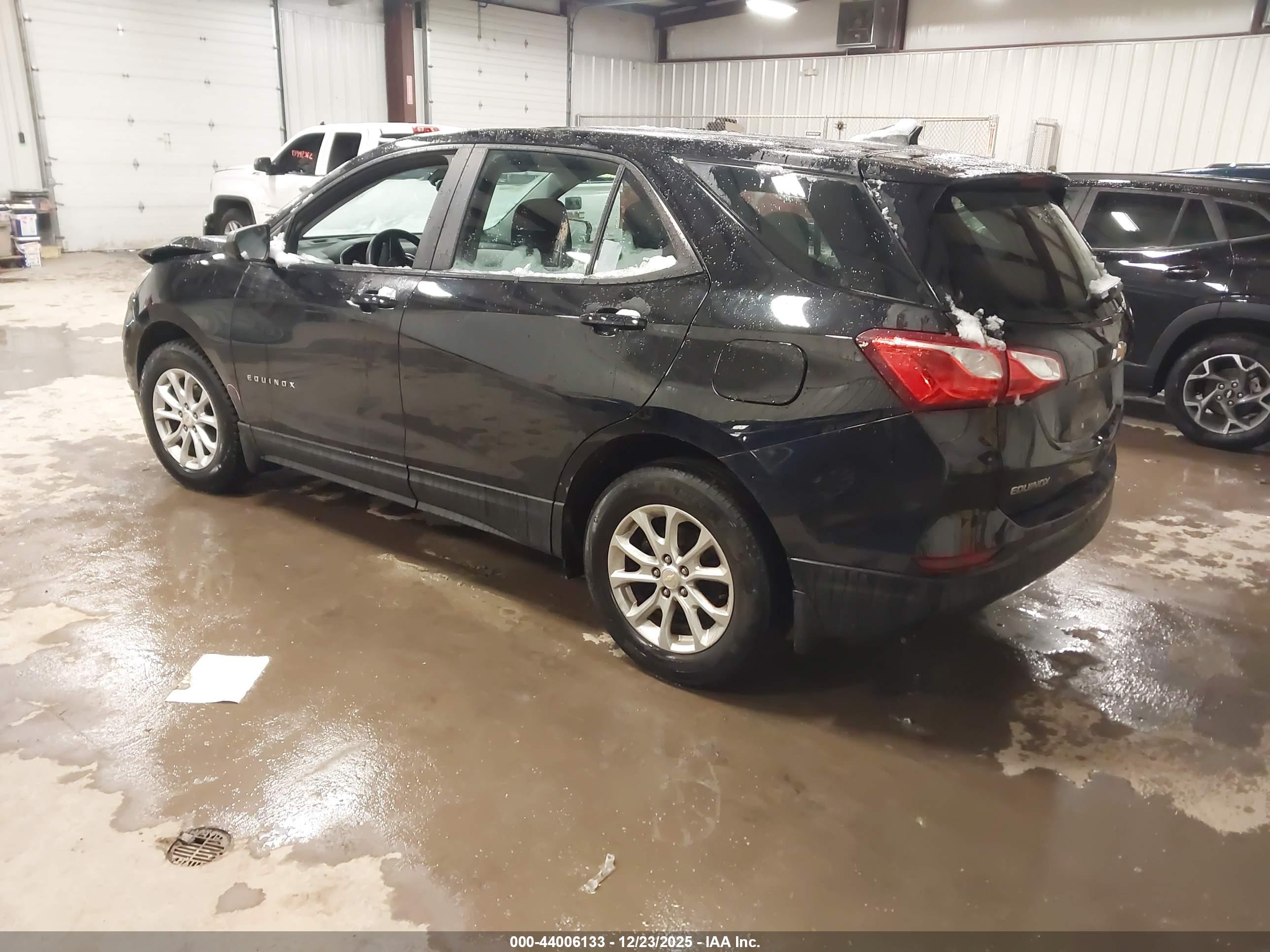 CHEVROLET EQUINOX image 3