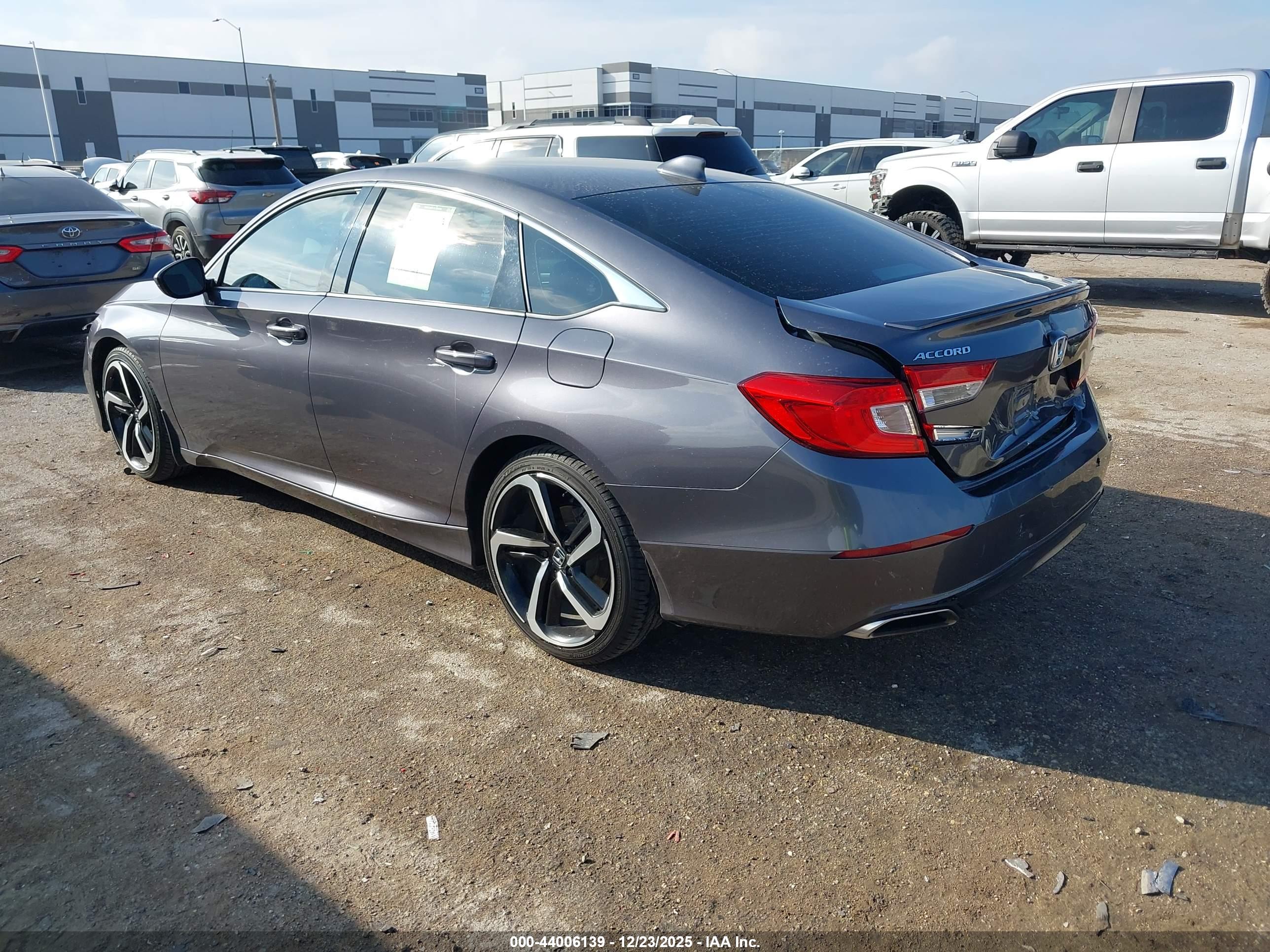 HONDA ACCORD image 3