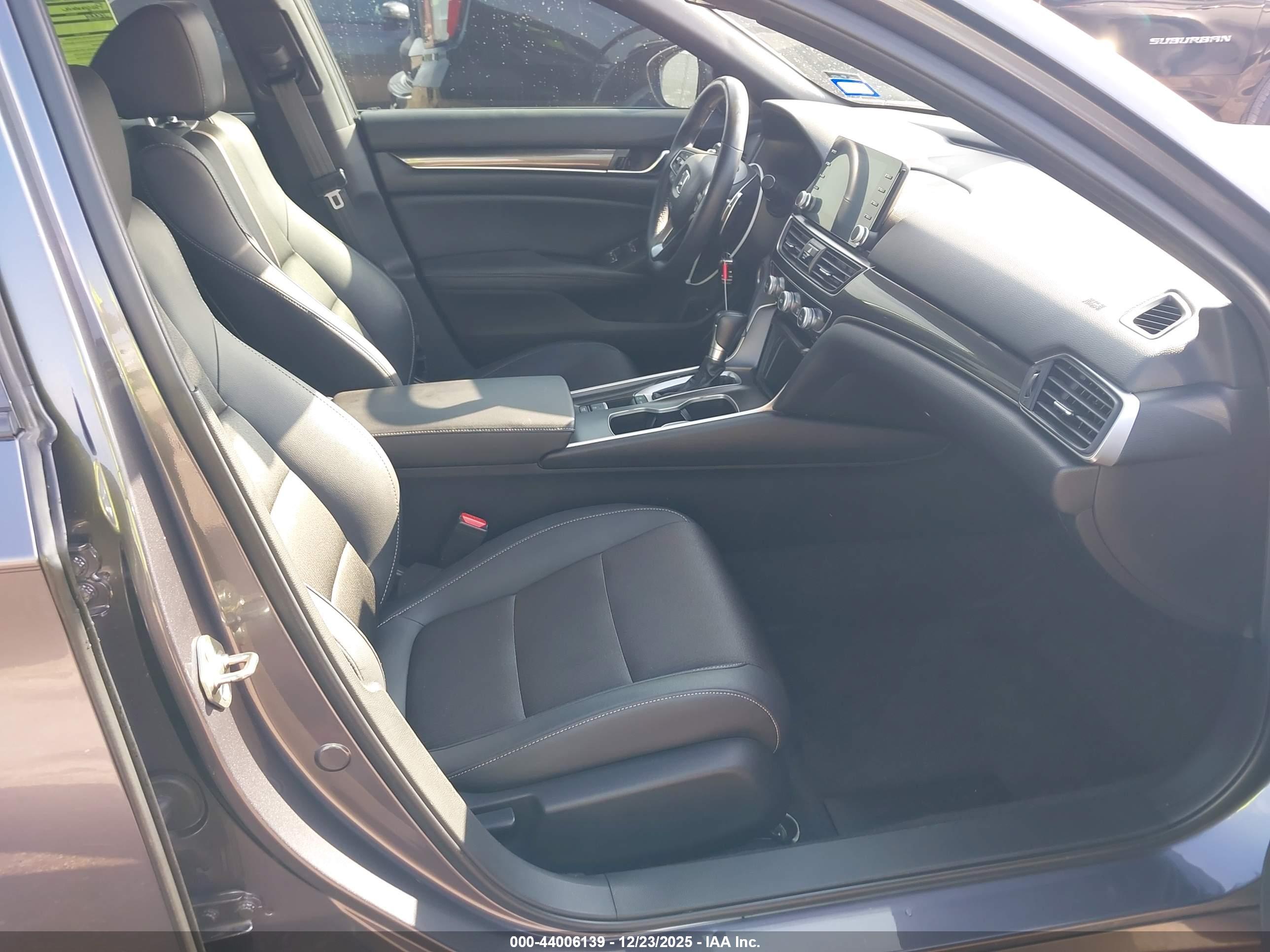 HONDA ACCORD image 5