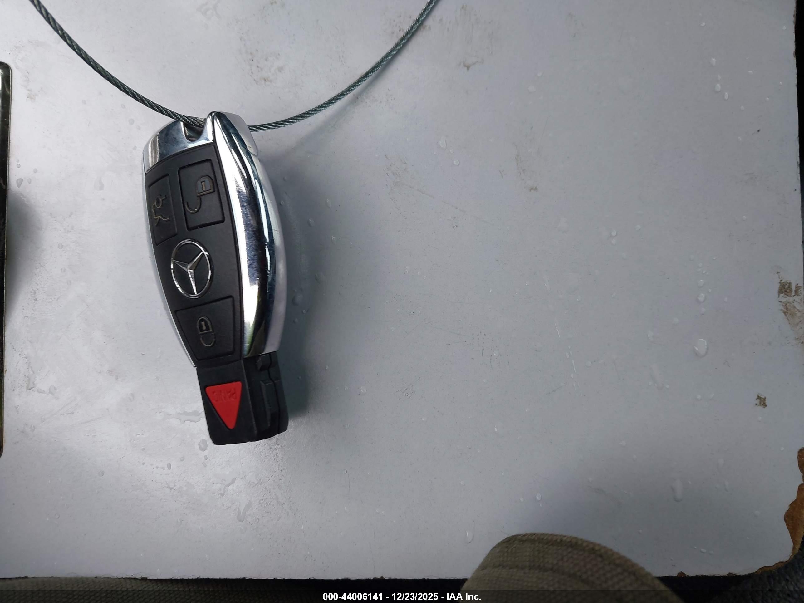 MERCEDES-BENZ C image 11