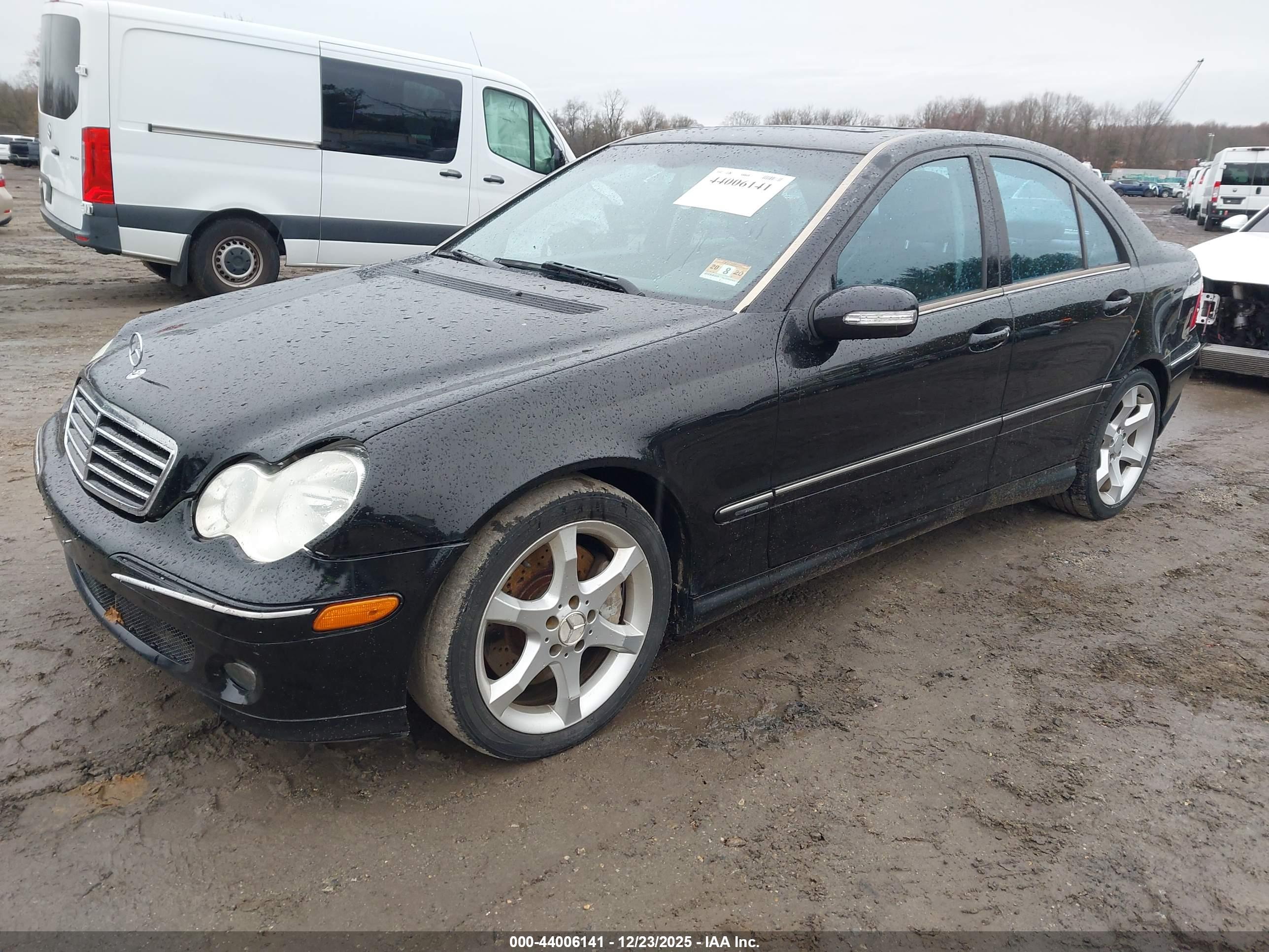 MERCEDES-BENZ C image 2