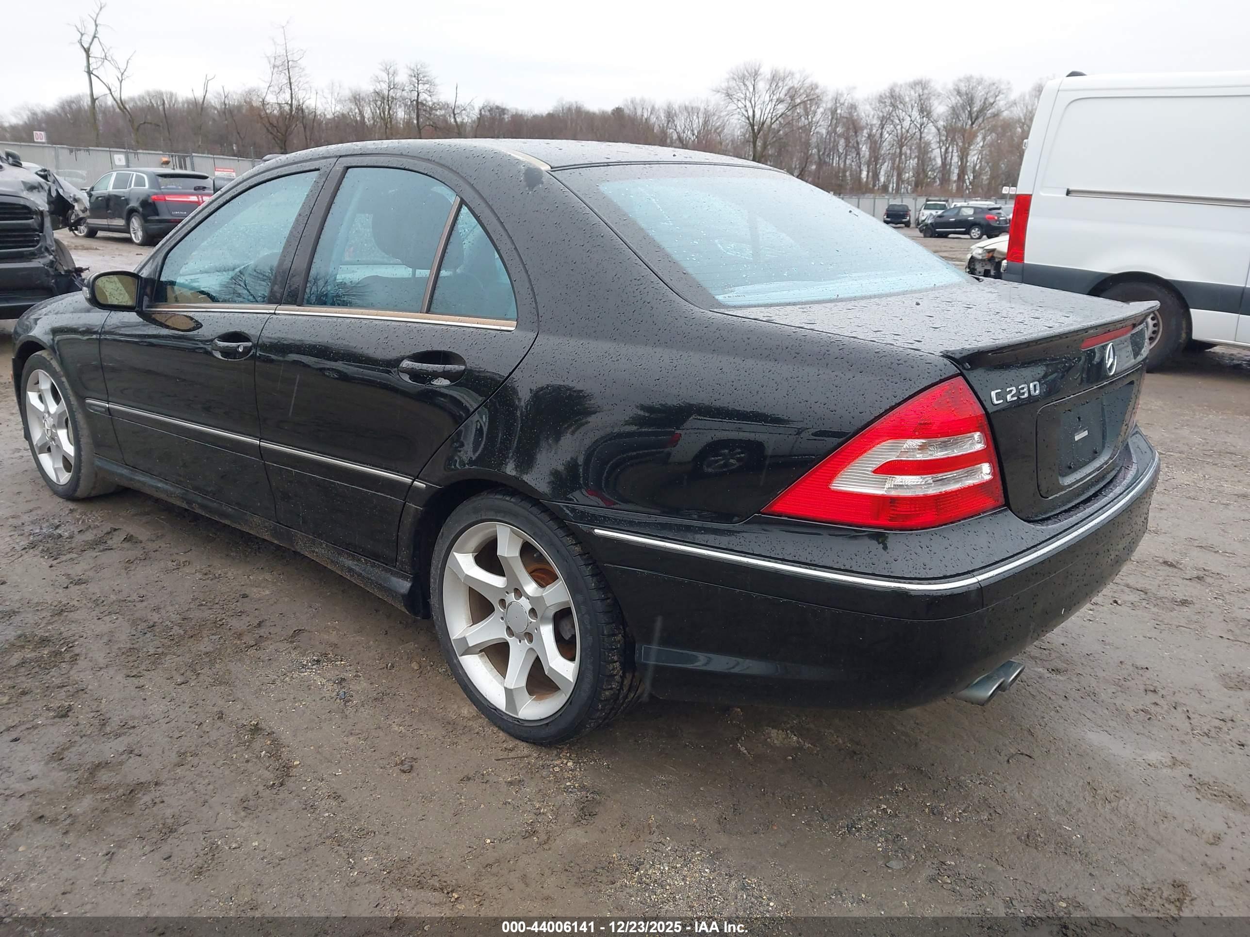 MERCEDES-BENZ C image 3