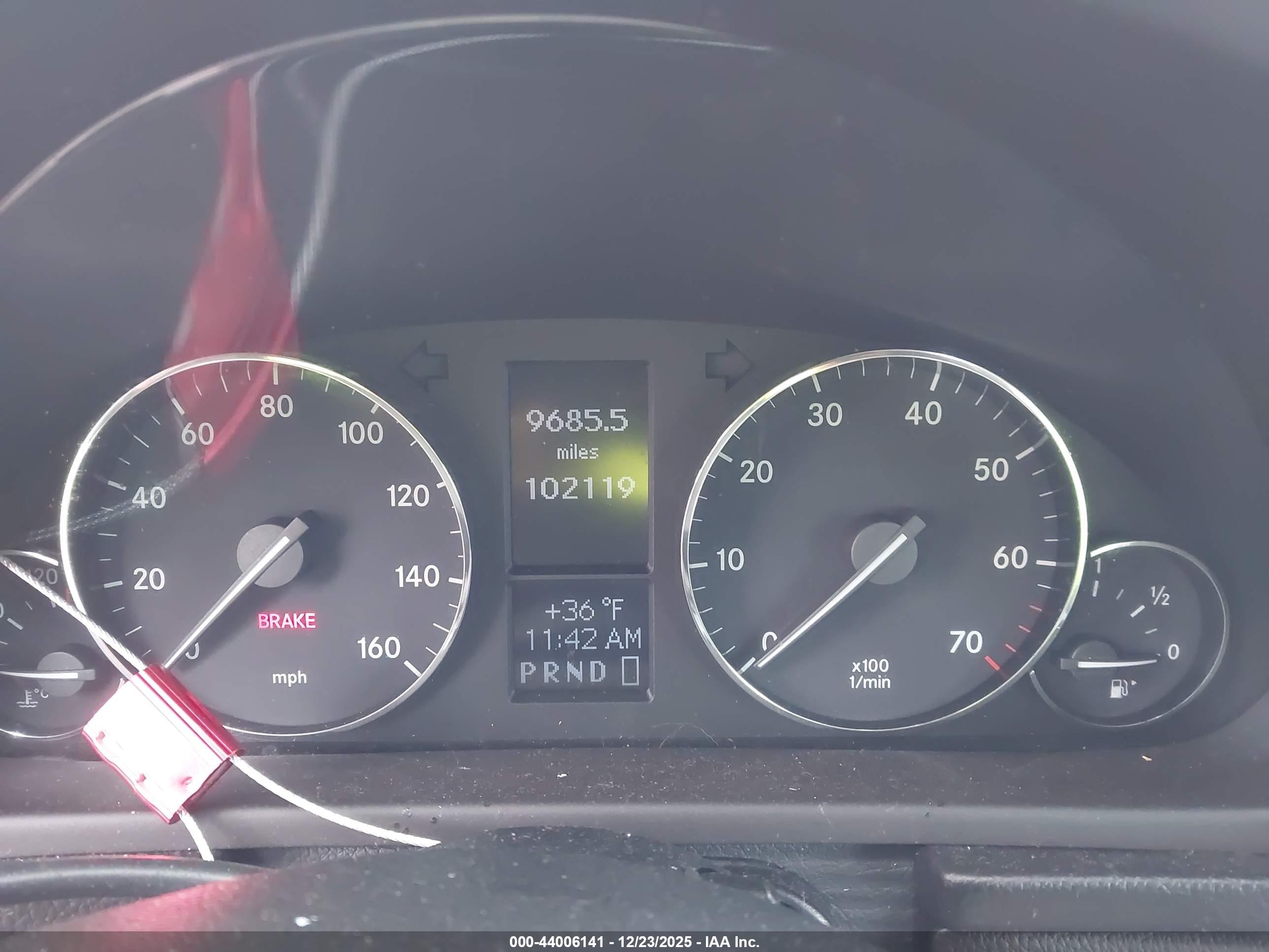 MERCEDES-BENZ C image 7