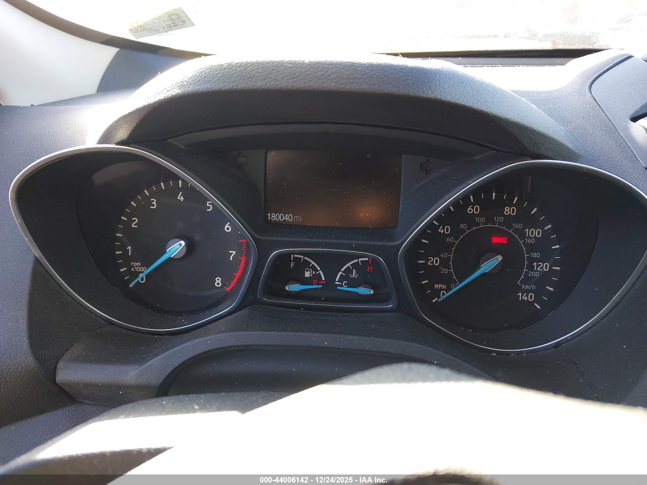 FORD ESCAPE image 7