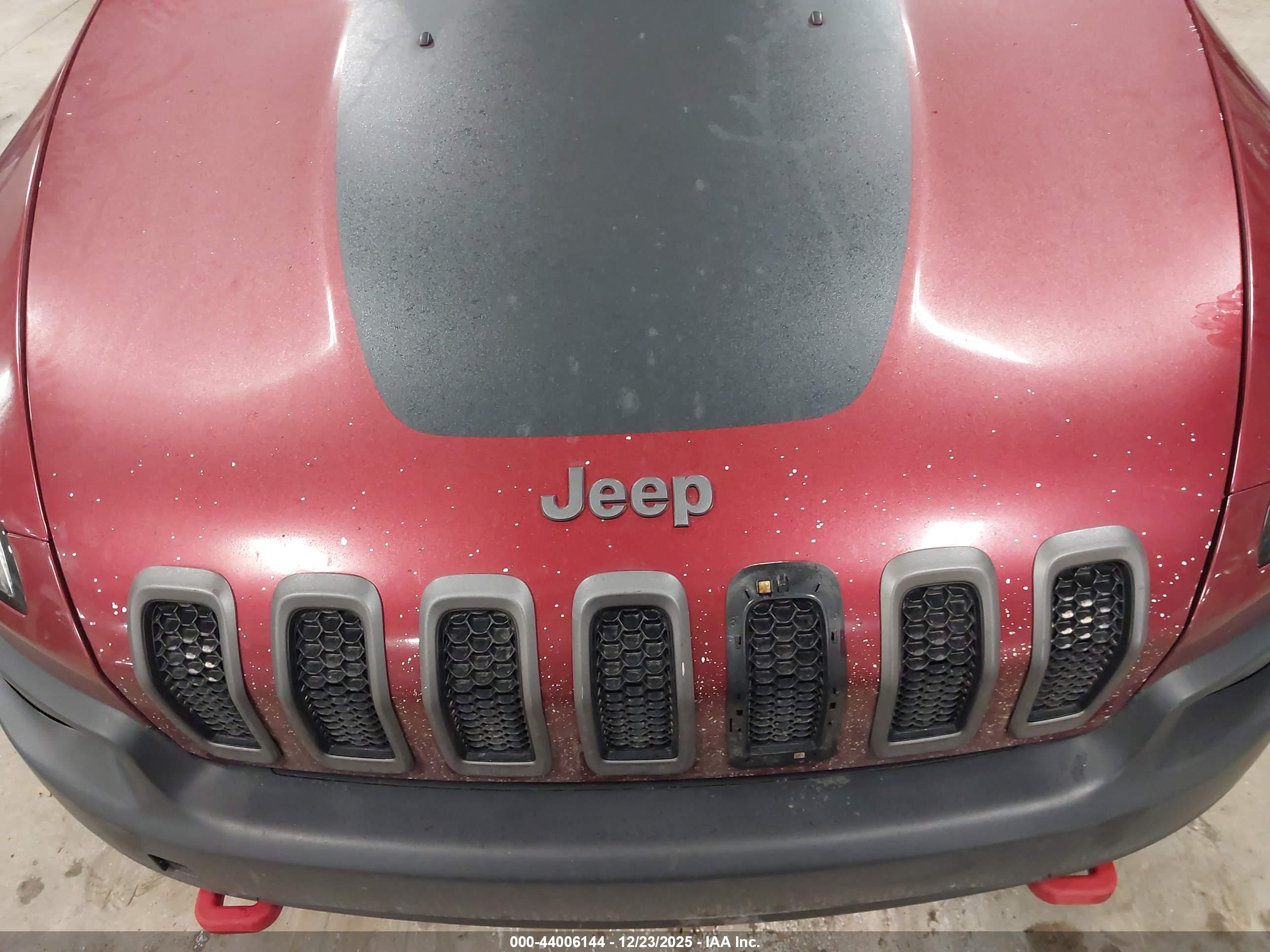 JEEP CHEROKEE image 6