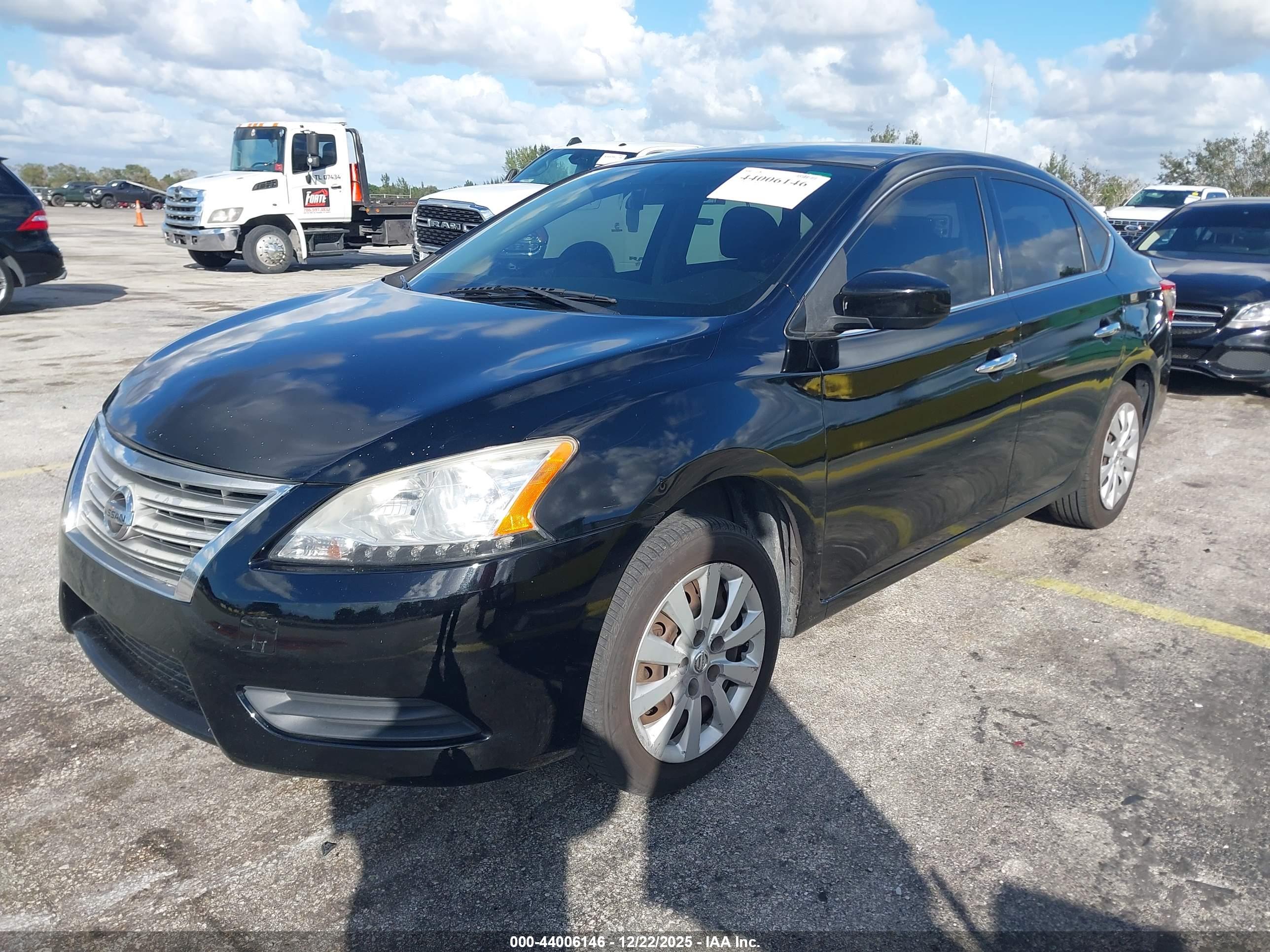 NISSAN SENTRA image 2