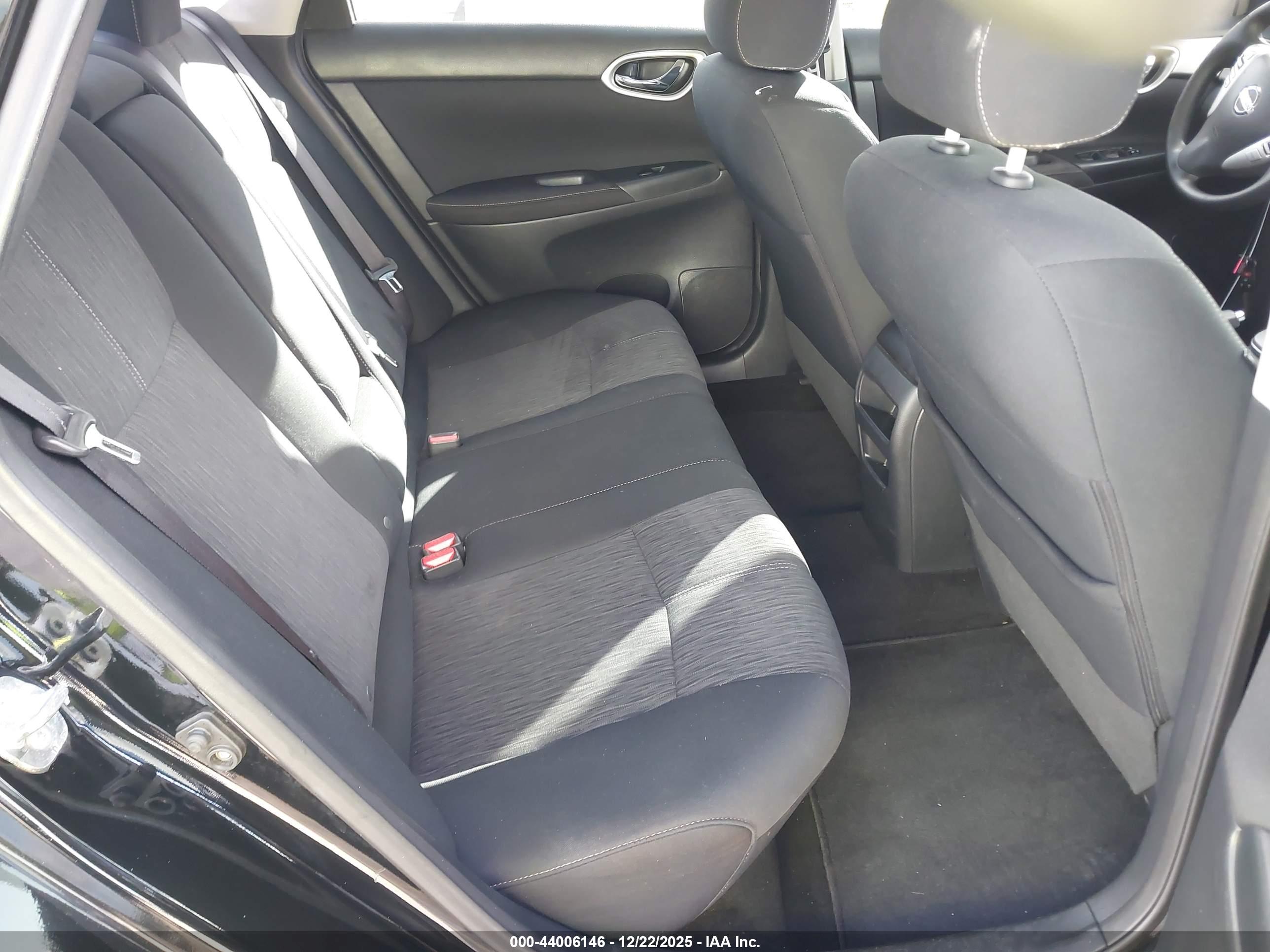 NISSAN SENTRA image 8