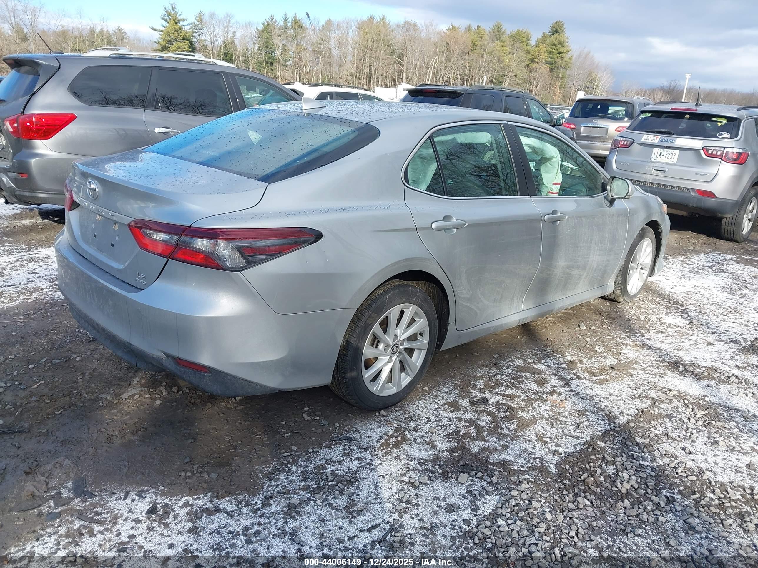TOYOTA CAMRY image 4