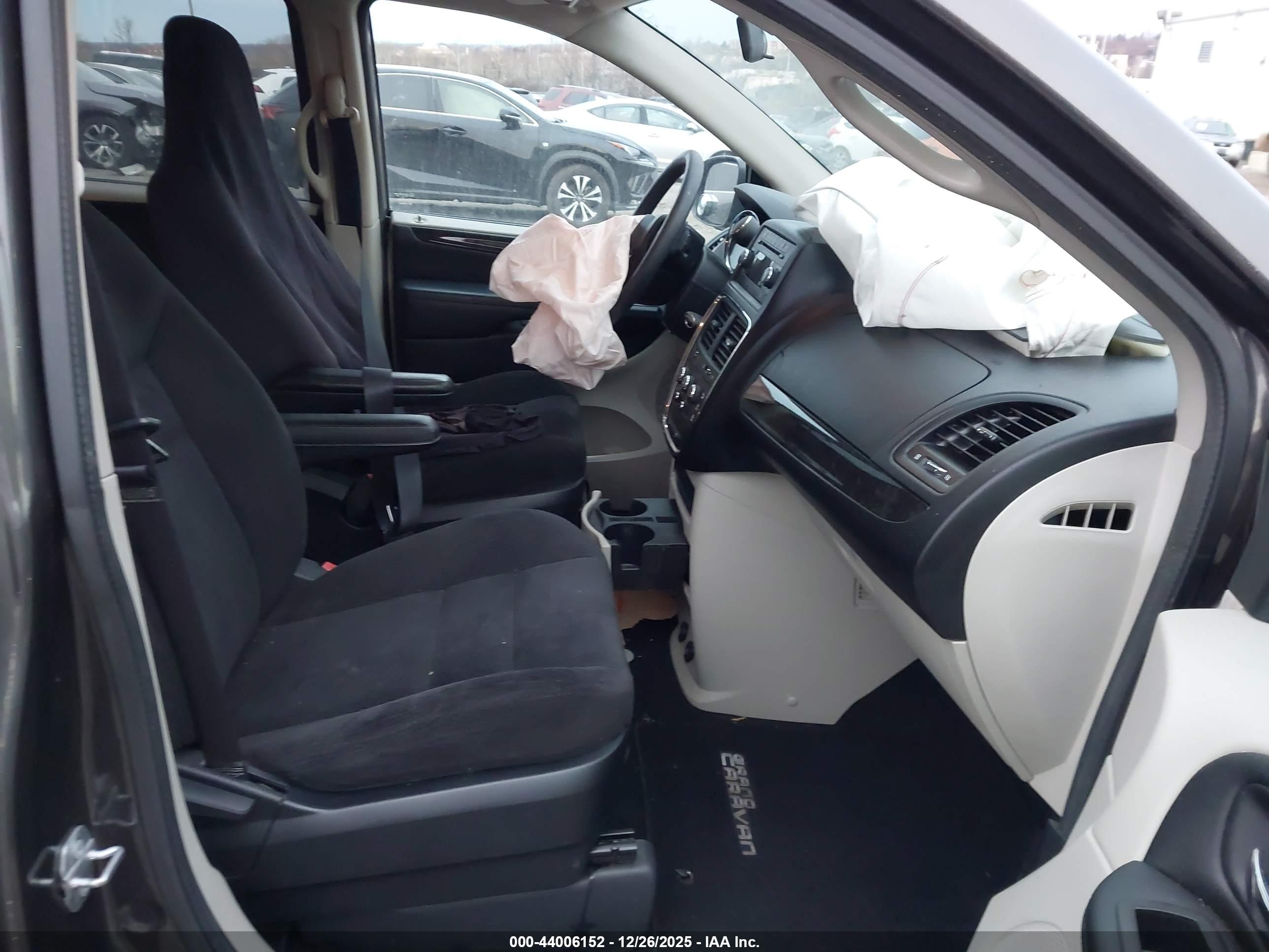 DODGE GRAND image 5