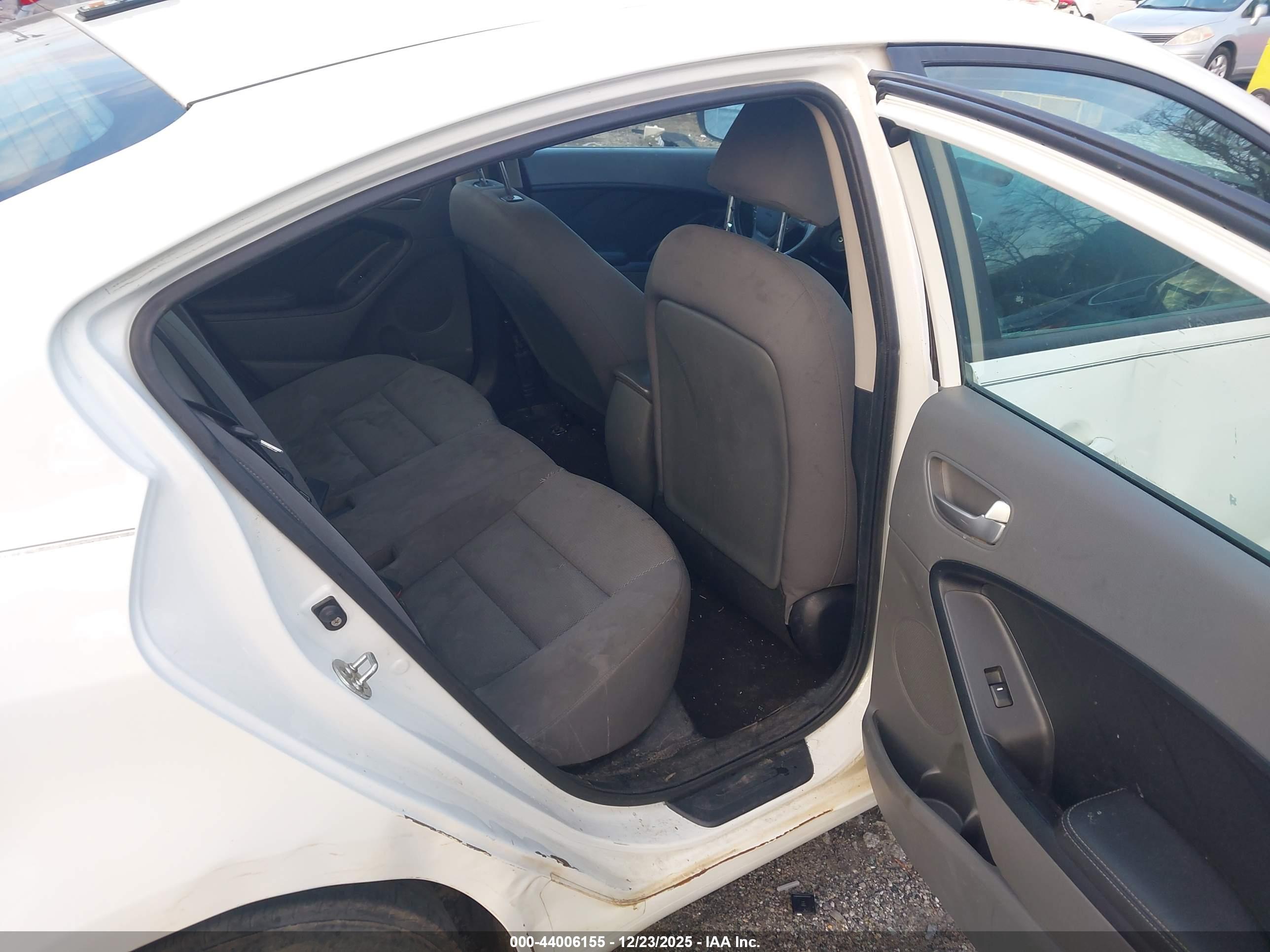 KIA FORTE image 8