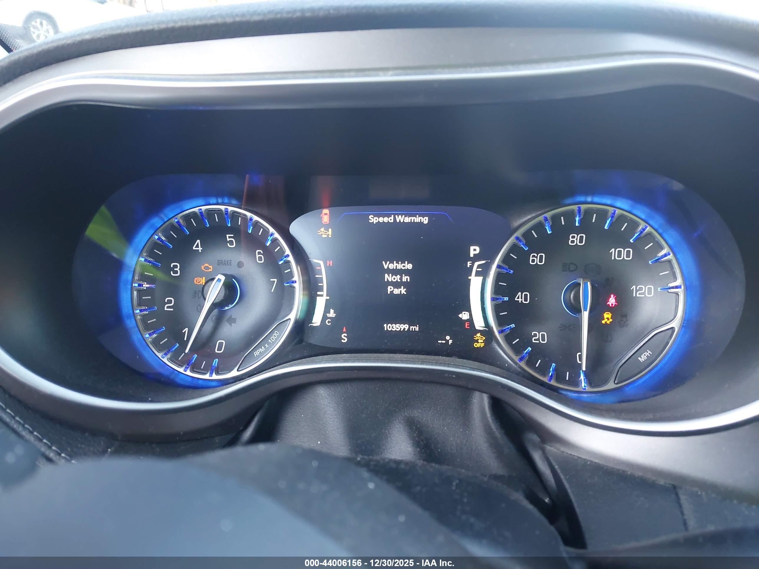 CHRYSLER PACIFICA image 7