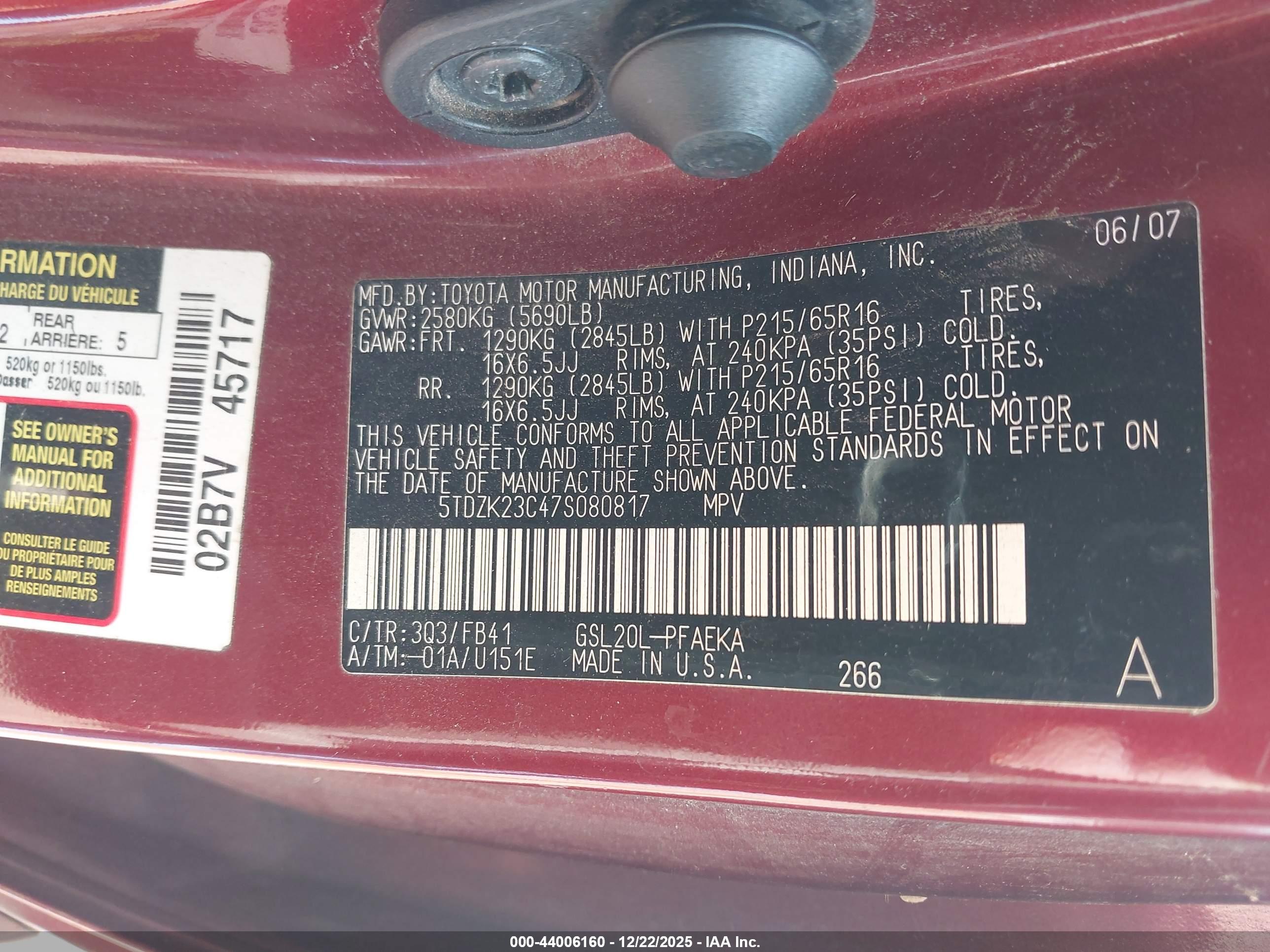 TOYOTA SIENNA image 9