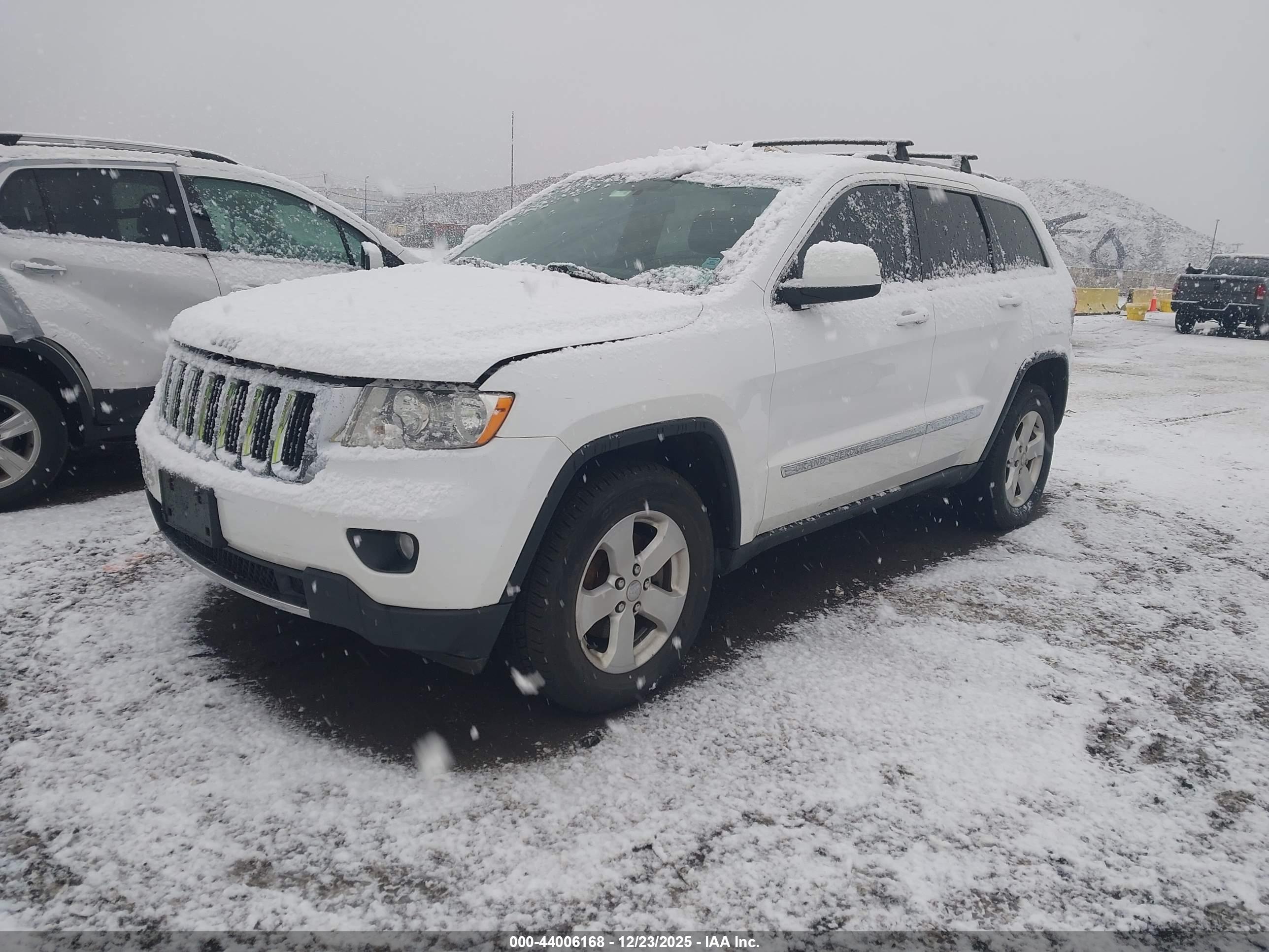 JEEP GRAND image 2