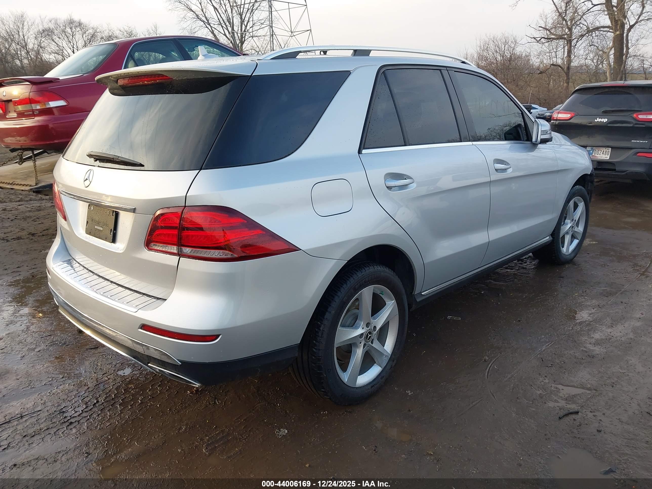 MERCEDES-BENZ GLE image 4
