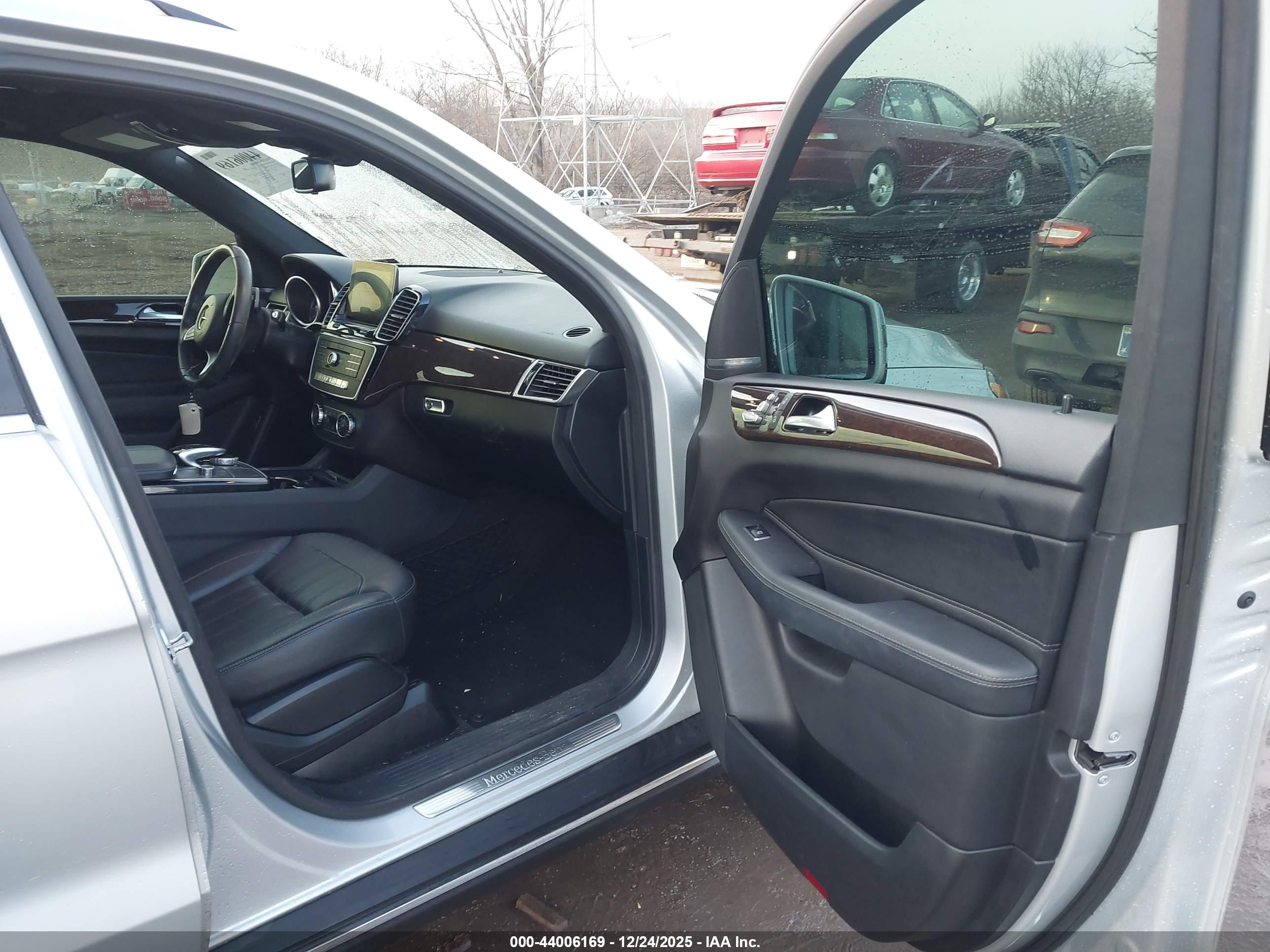 MERCEDES-BENZ GLE image 5