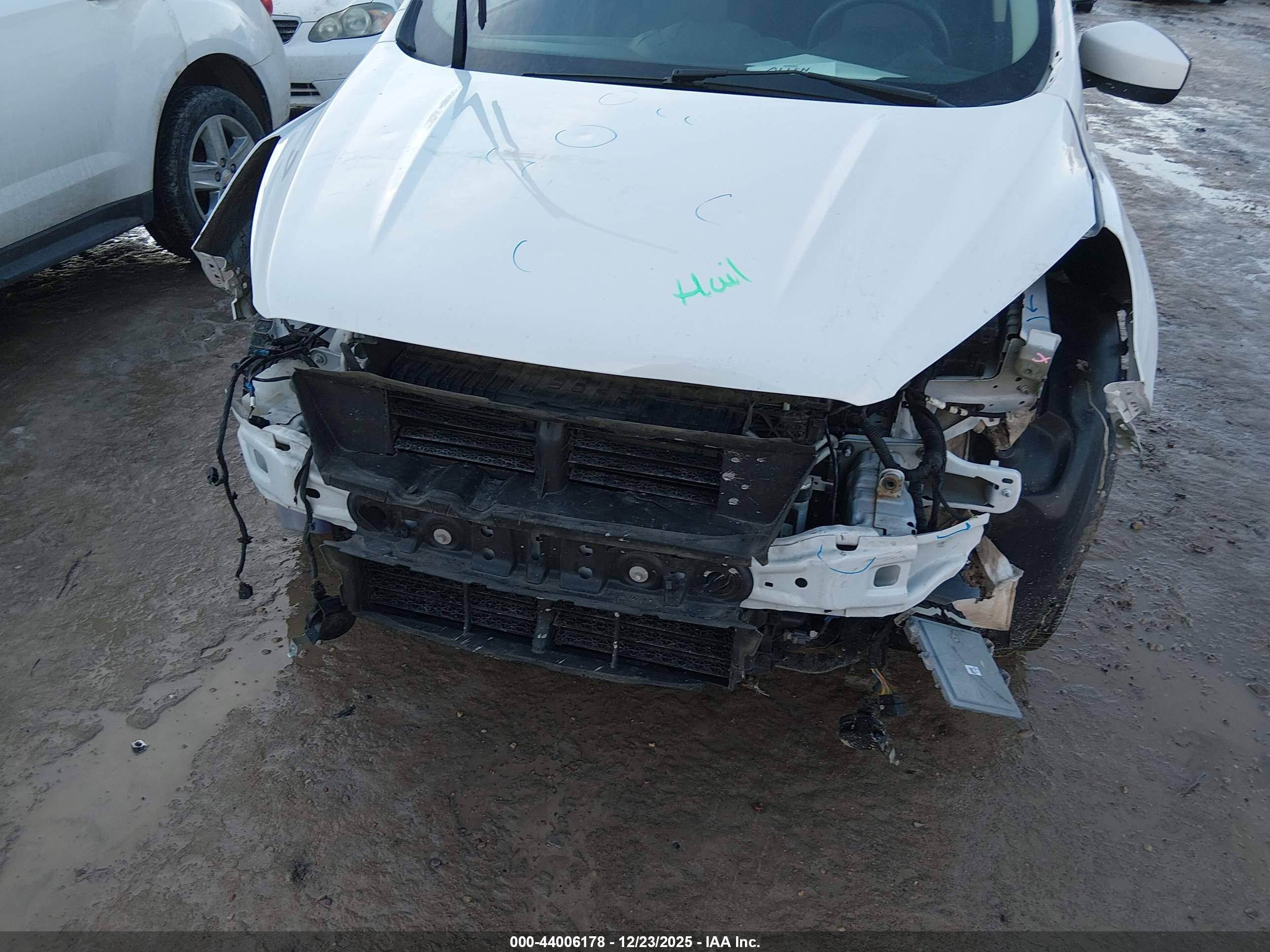 FORD ESCAPE image 6