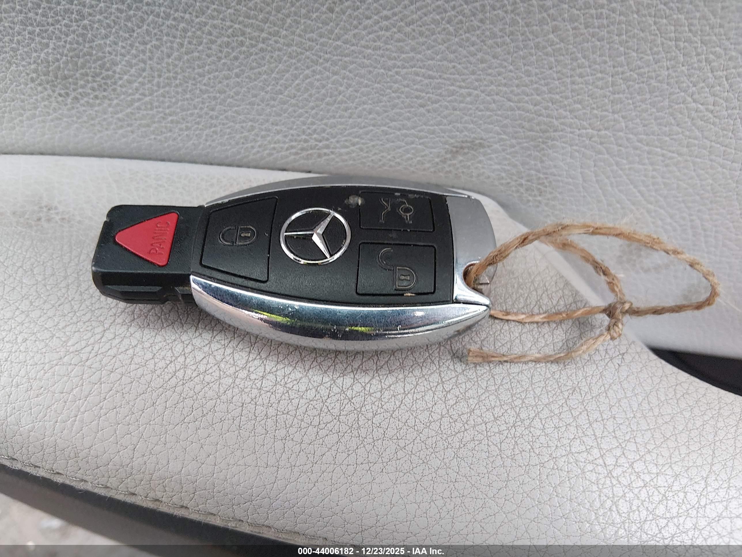 MERCEDES-BENZ C image 11