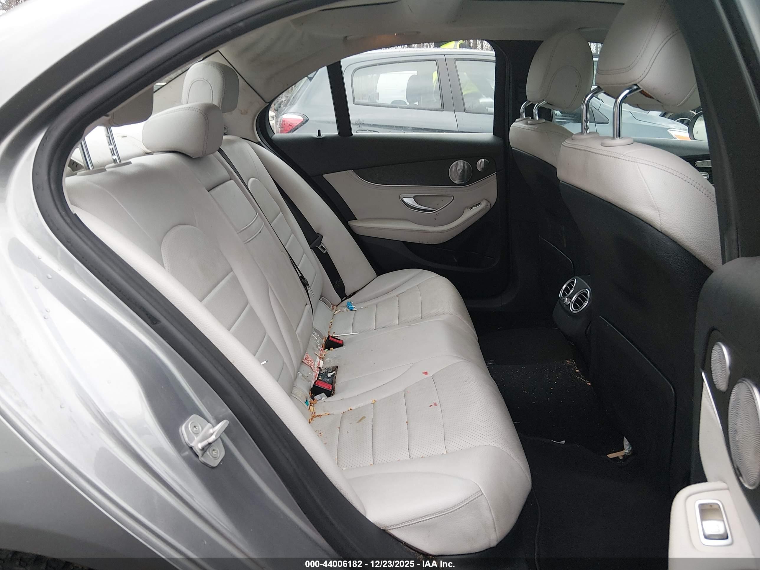 MERCEDES-BENZ C image 8