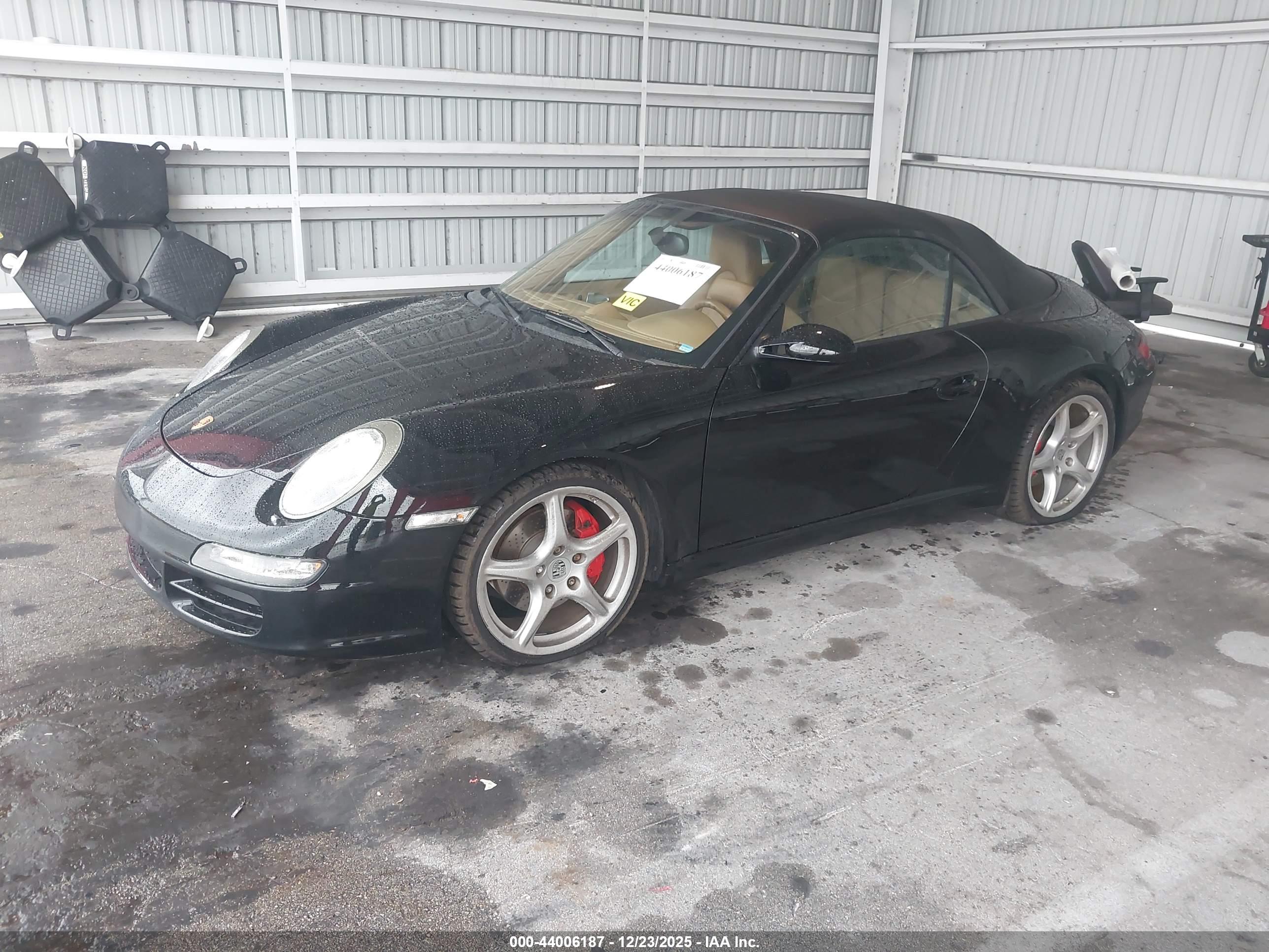 PORSCHE 911 image 2