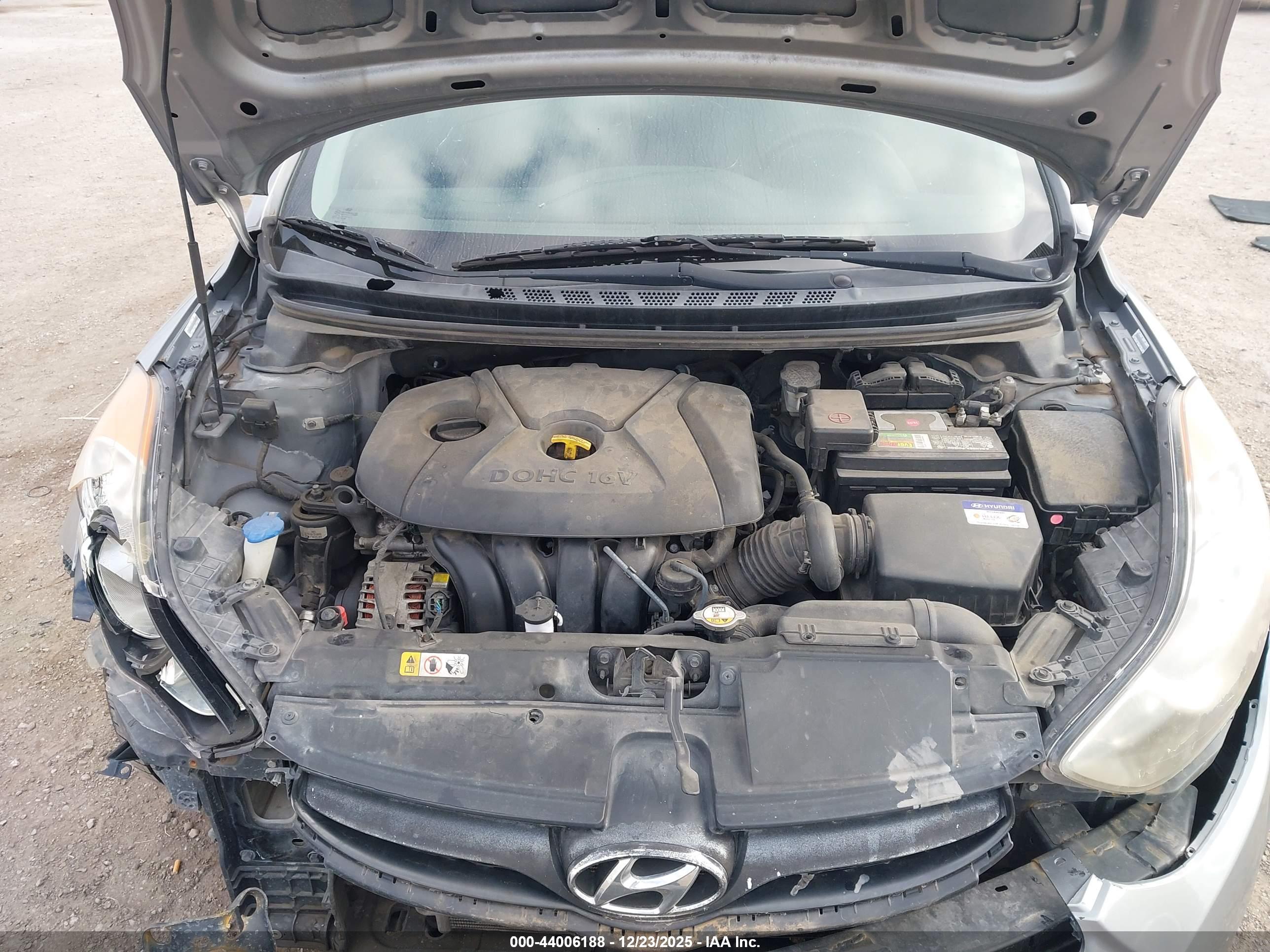 HYUNDAI ELANTRA image 10