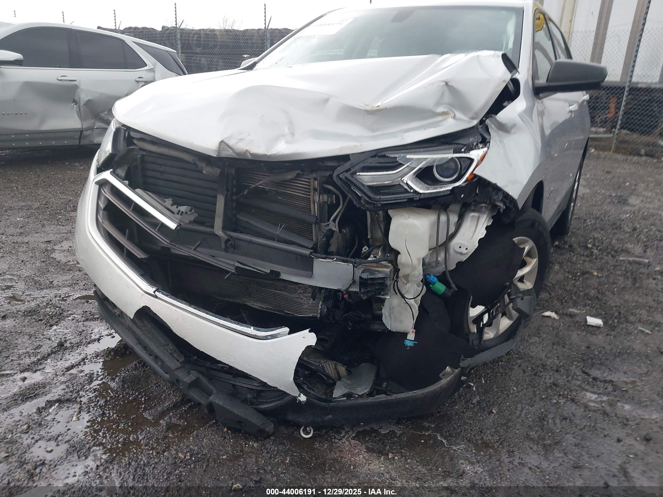 CHEVROLET EQUINOX image 6