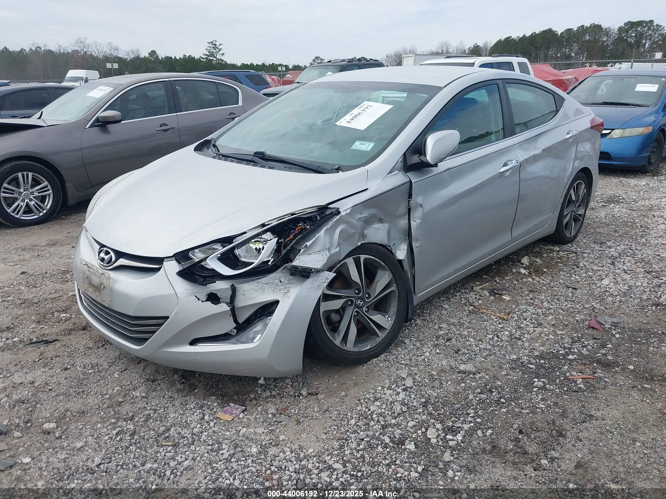 HYUNDAI ELANTRA image 2