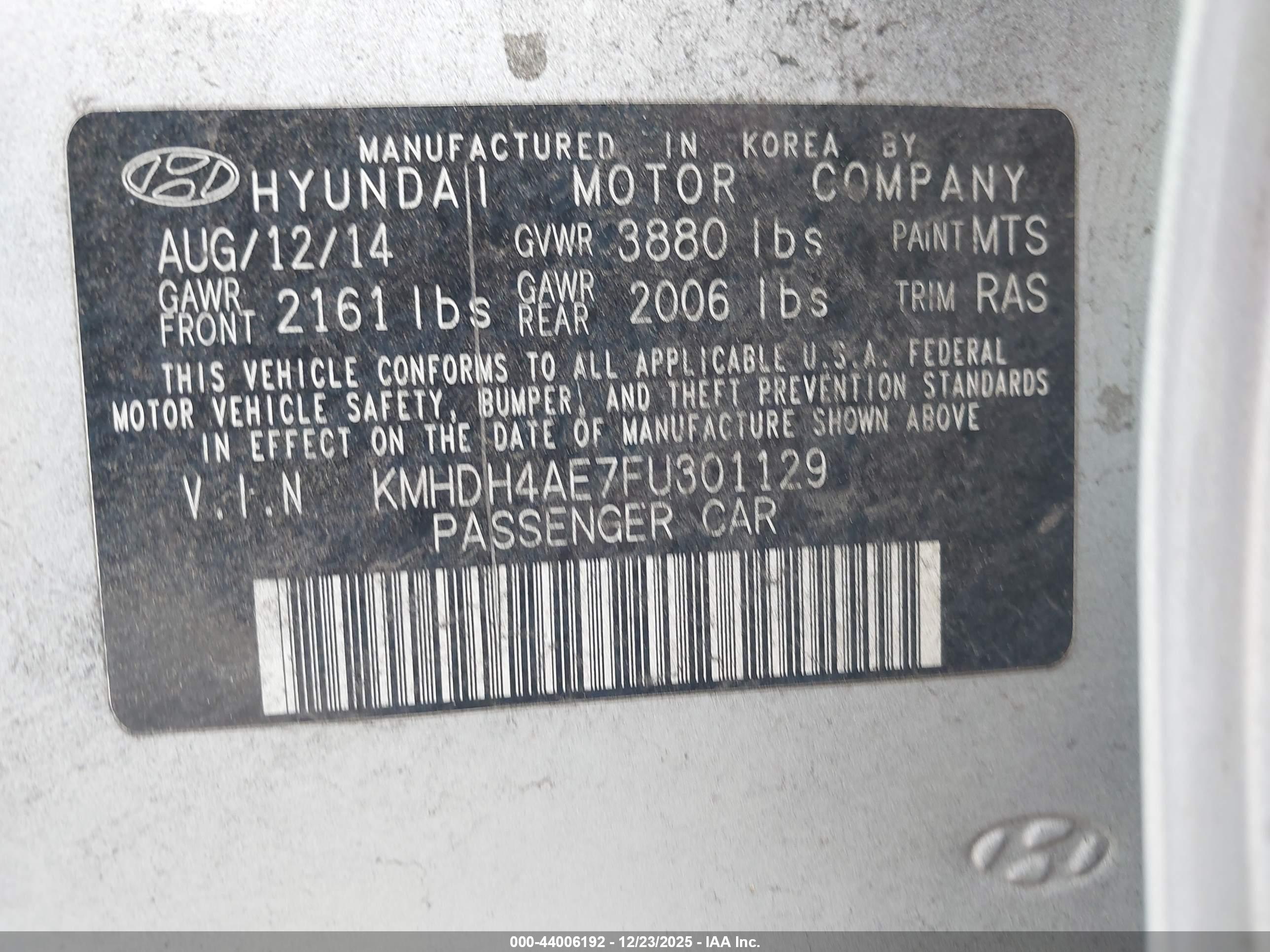 HYUNDAI ELANTRA image 9