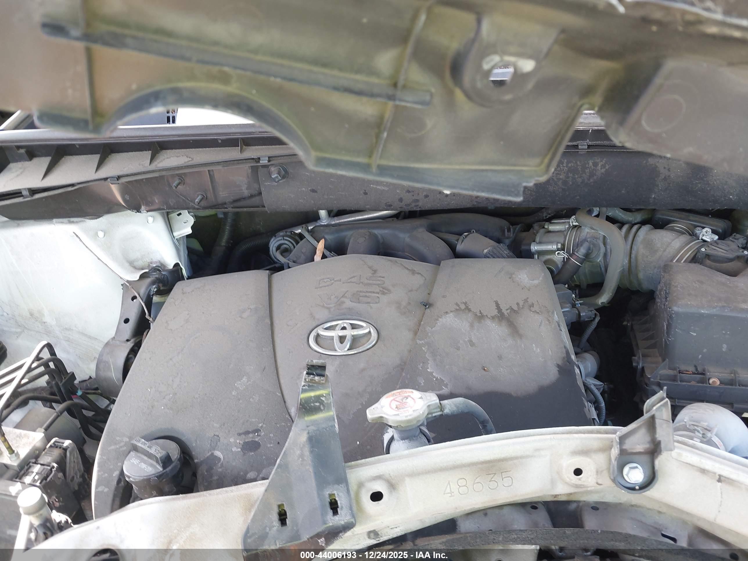 TOYOTA HIGHLANDER image 10