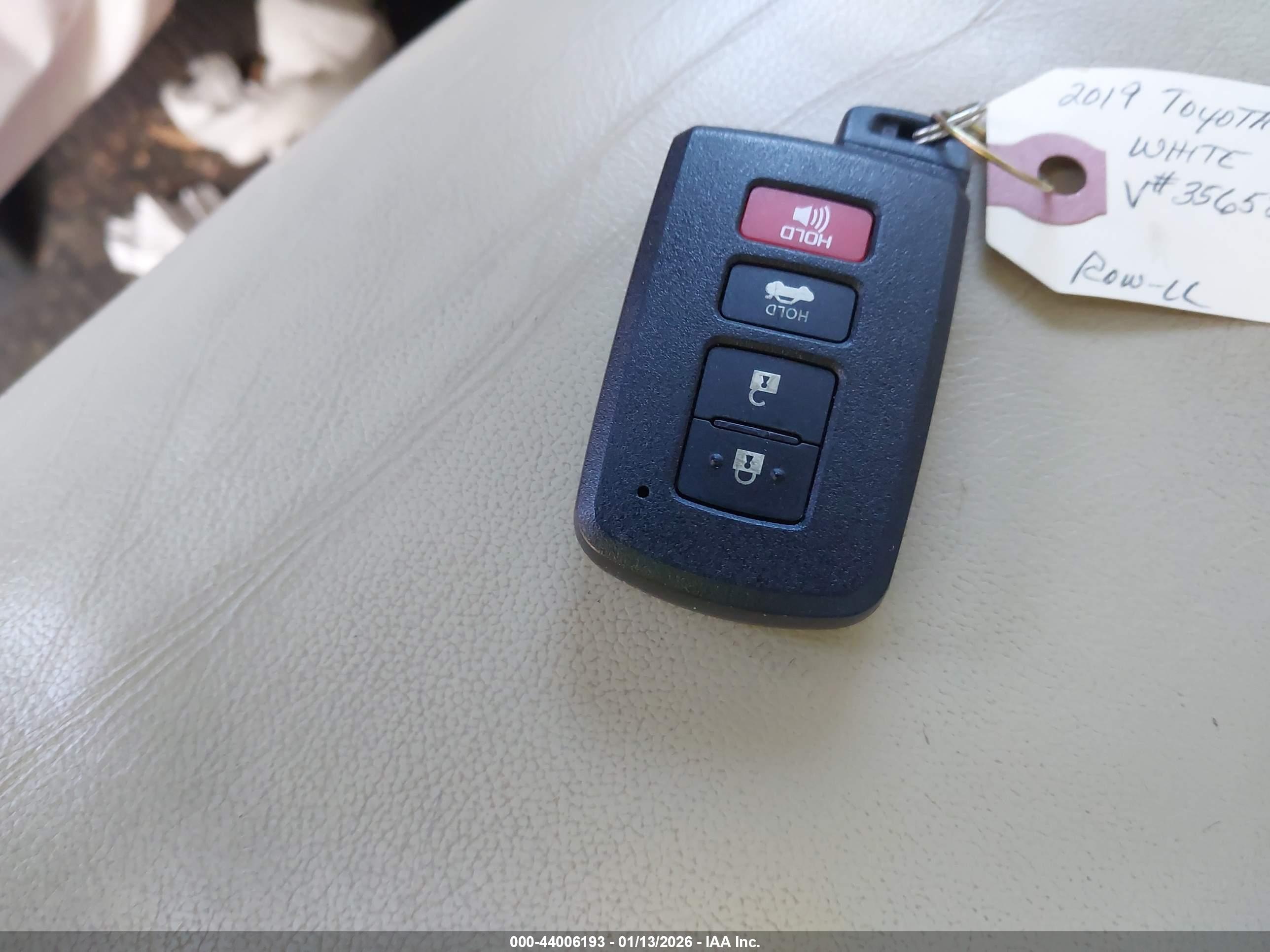 TOYOTA HIGHLANDER image 11